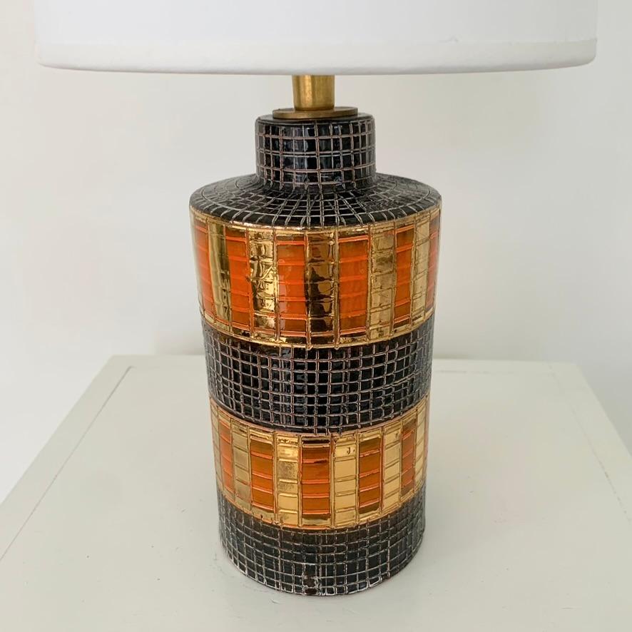 Émaillé Lampe de table en céramique or et orange de Bitossi, vers 1970, Italie. en vente