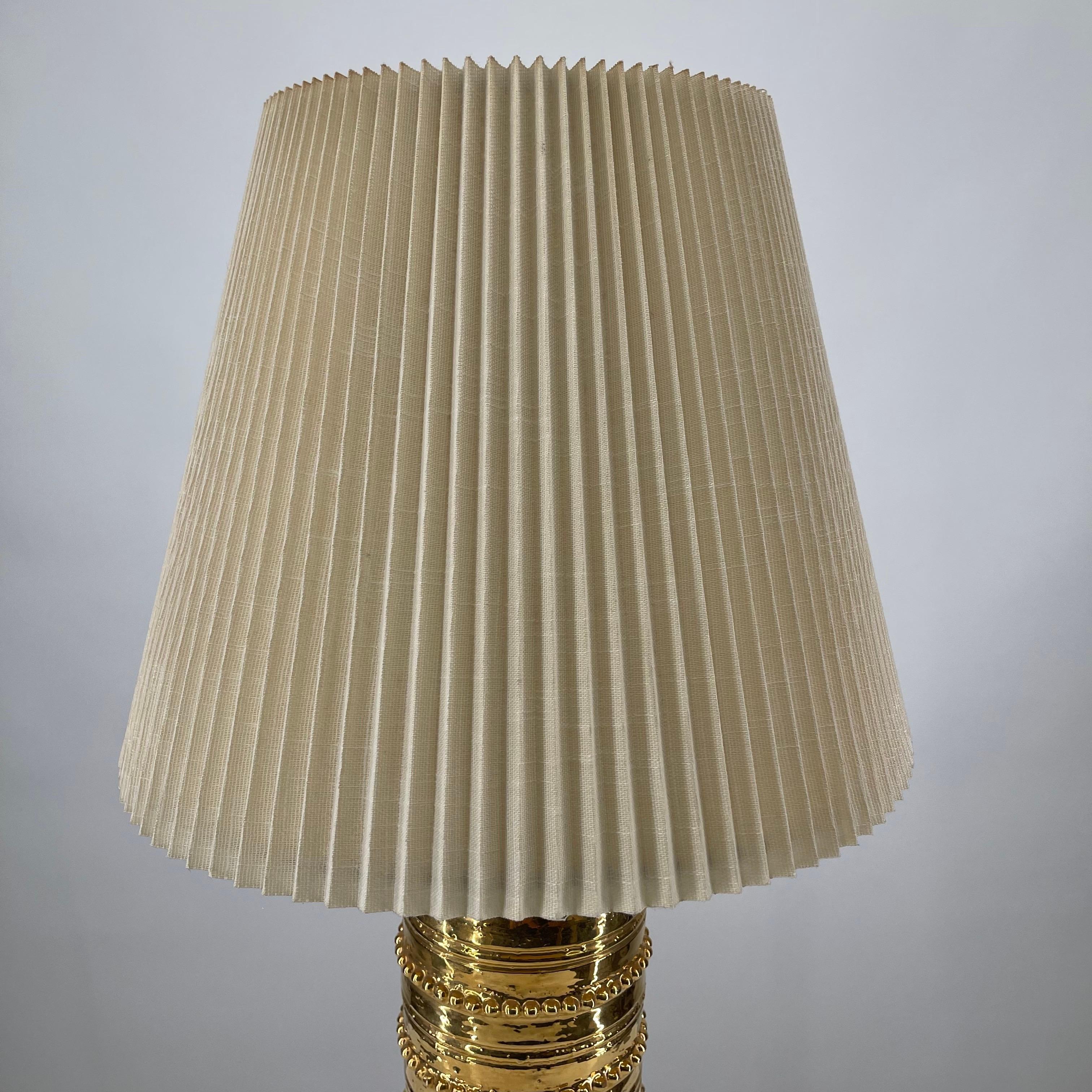 1 of 3 Bitossi Gold Glazed Ceramic Table Lamp by Miranda of Sweden, 1965 For Sale 6