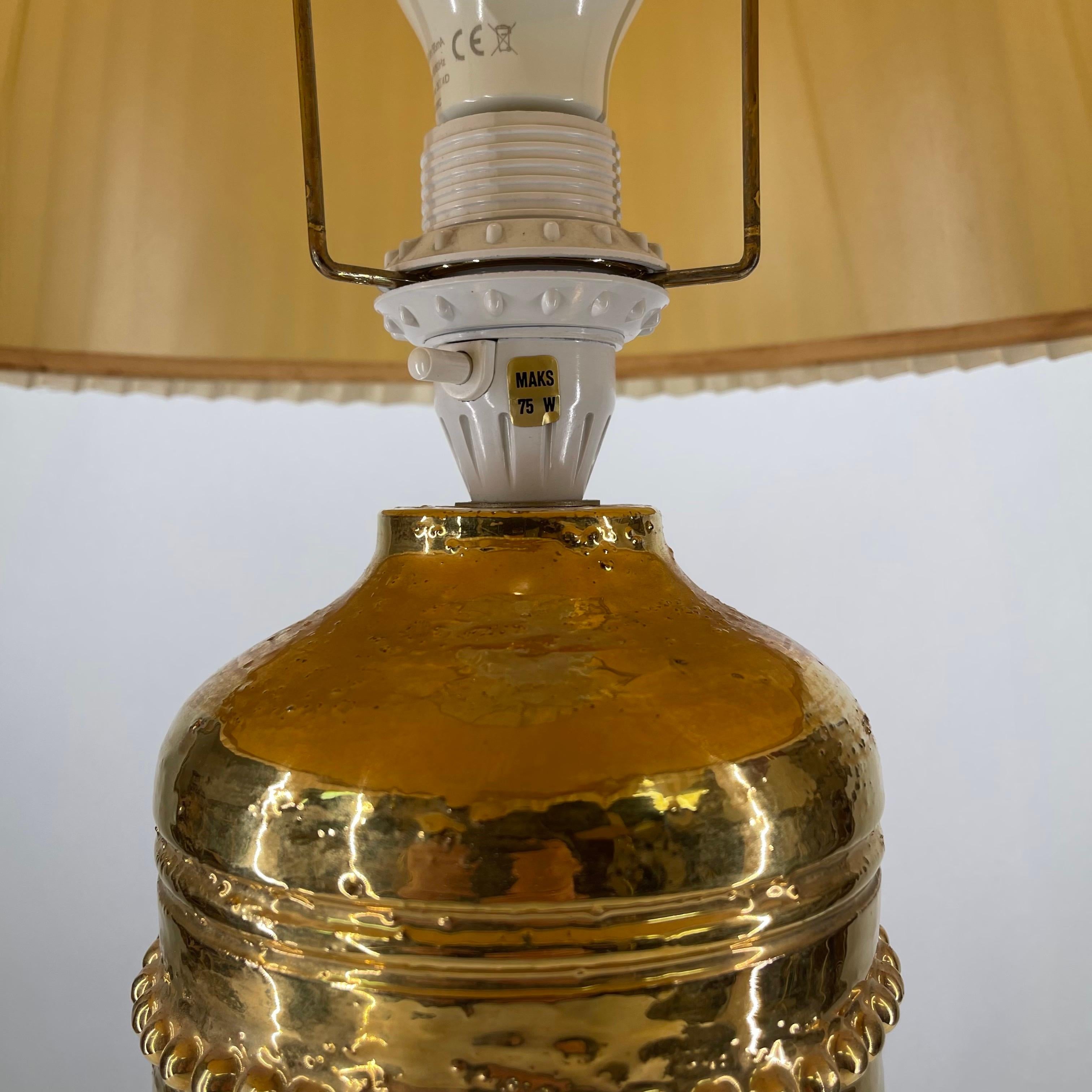 1 of 3 Bitossi Gold Glazed Ceramic Table Lamp by Miranda of Sweden, 1965 For Sale 2
