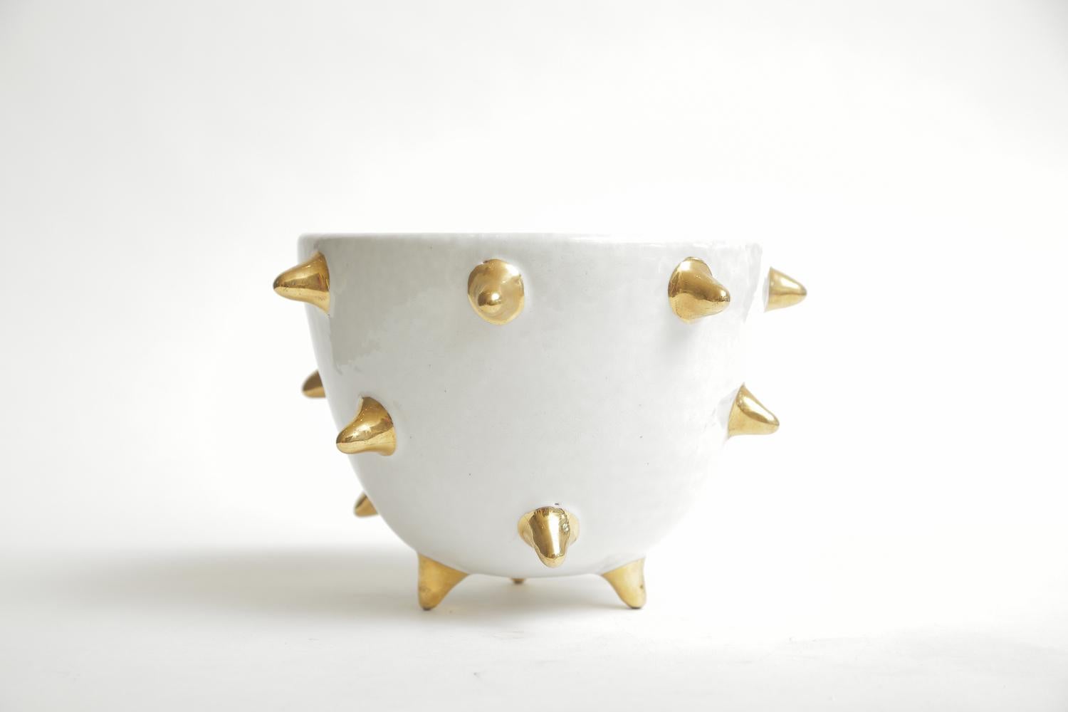 Modern Bitossi Italian Glazed Ceramic White Bowl with Gold Ceramic Spikes Vintage