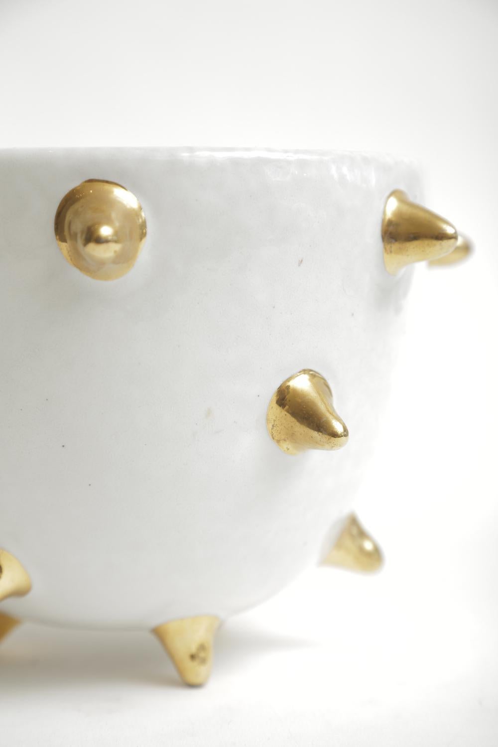 Bitossi Italian Glazed Ceramic White Bowl with Gold Ceramic Spikes Vintage In Good Condition In North Miami, FL