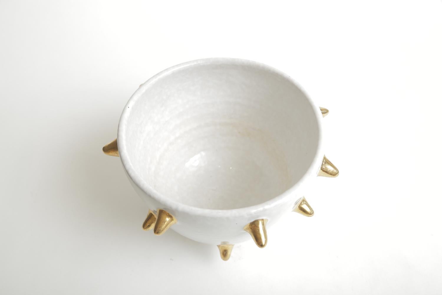 Mid-20th Century Bitossi Italian Glazed Ceramic White Bowl with Gold Ceramic Spikes Vintage