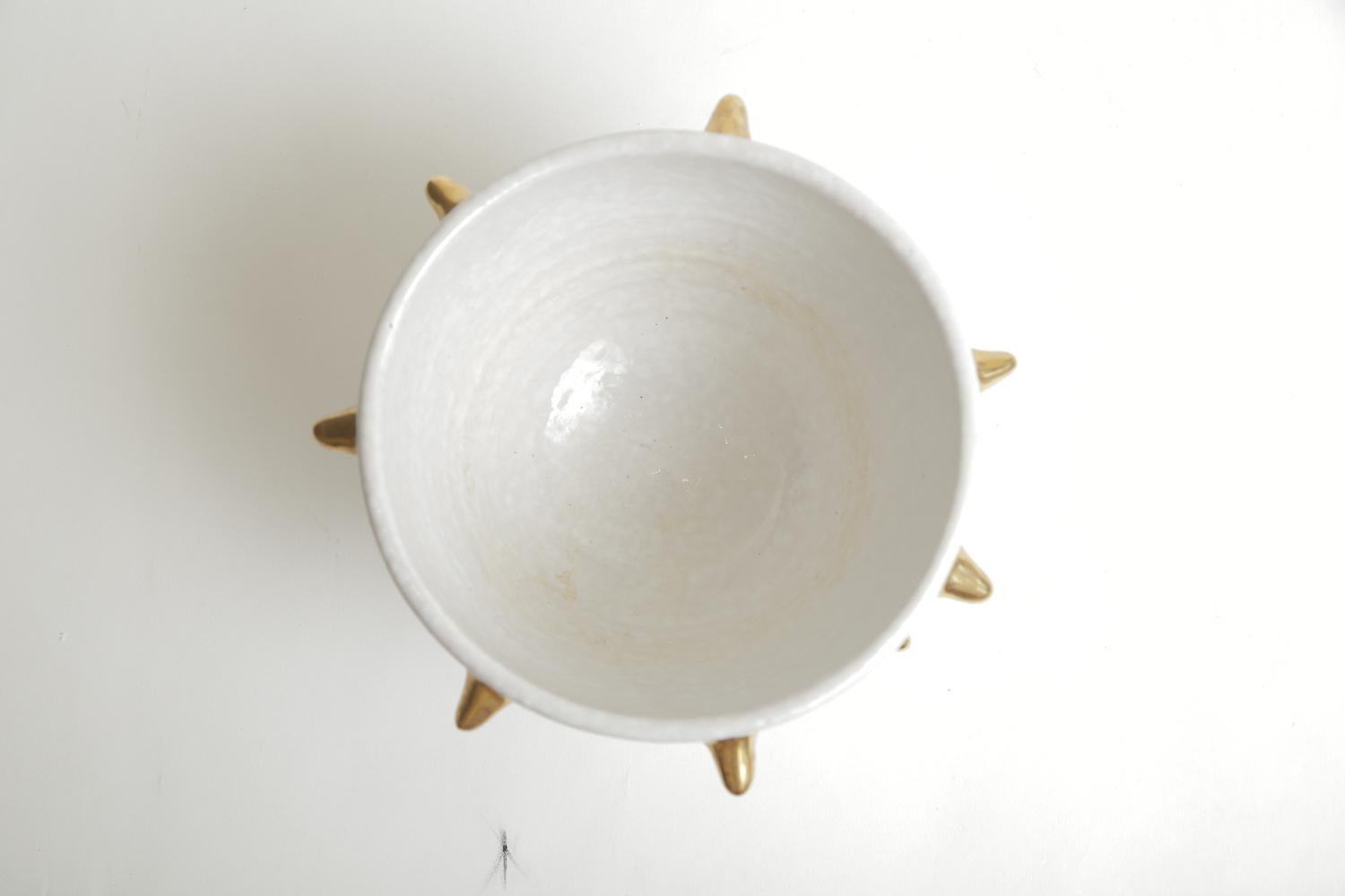 Bitossi Italian Glazed Ceramic White Bowl with Gold Ceramic Spikes Vintage 1