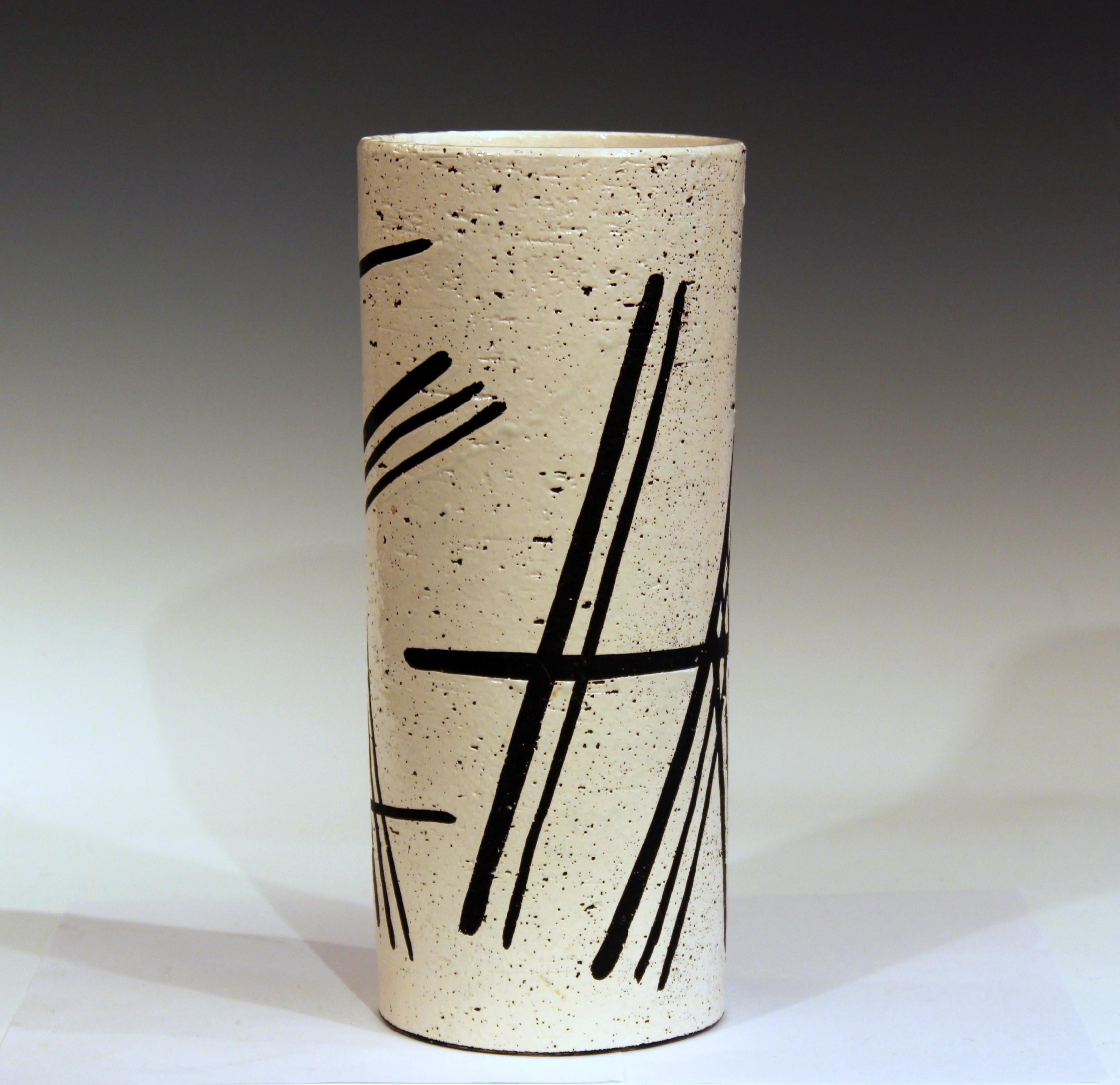 Mid-Century Modern Bitossi Italian Pottery Raymor Rosenthal-Netter Vase Vintage Londi Black & White