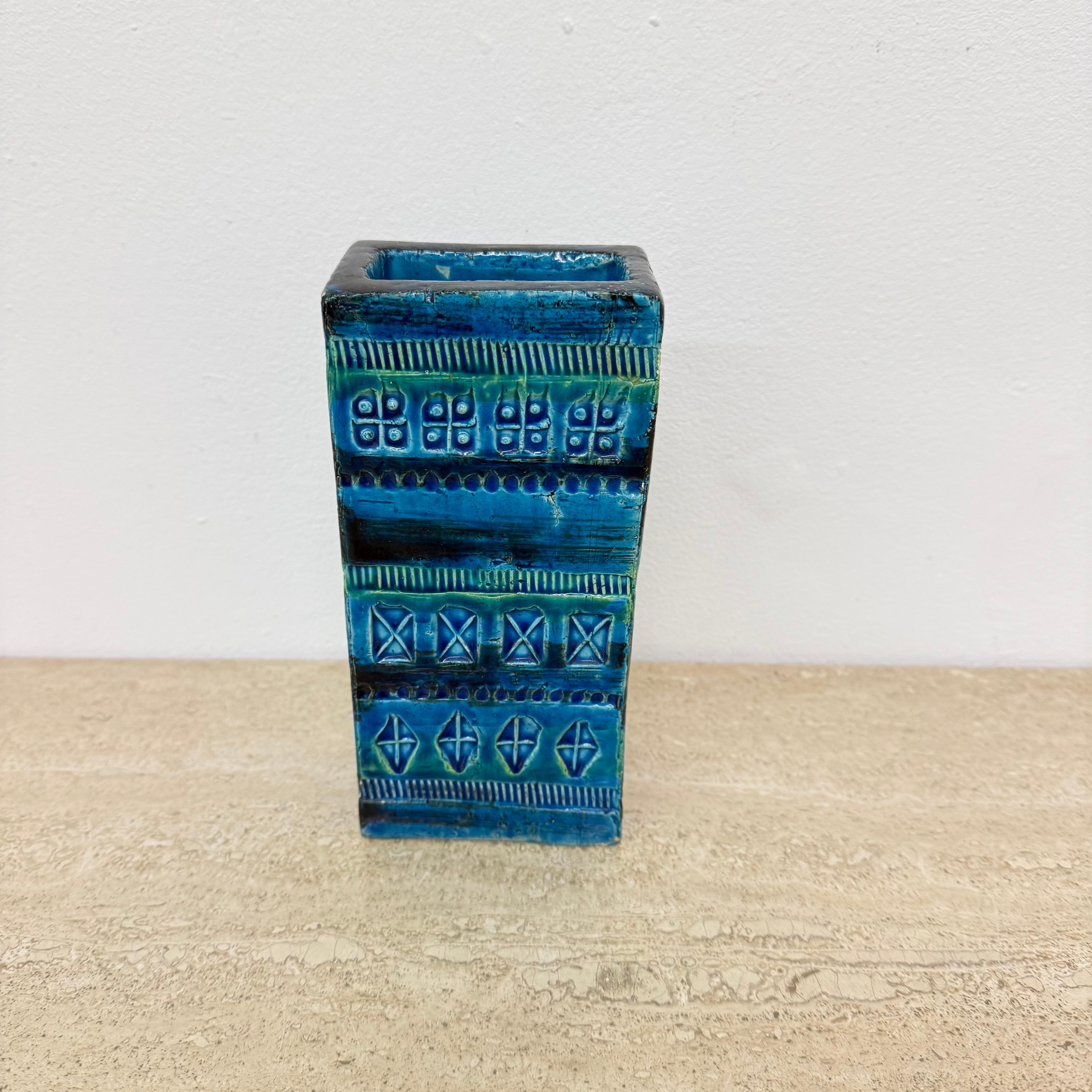 Bitossi Italian vase Rimini blue by Aldo Londi , 1970s In Good Condition For Sale In Delft, NL