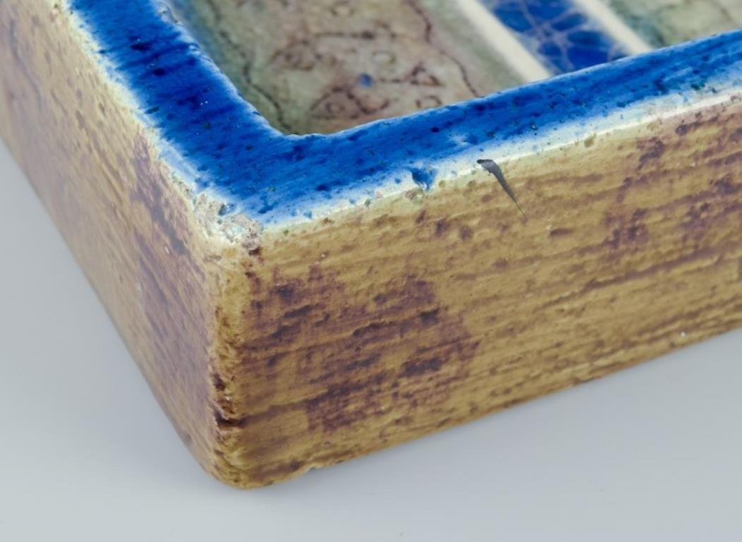 Bitossi, Italy. Rectangular ceramic dish/bowl with fish motifs. In Excellent Condition In København, Copenhagen