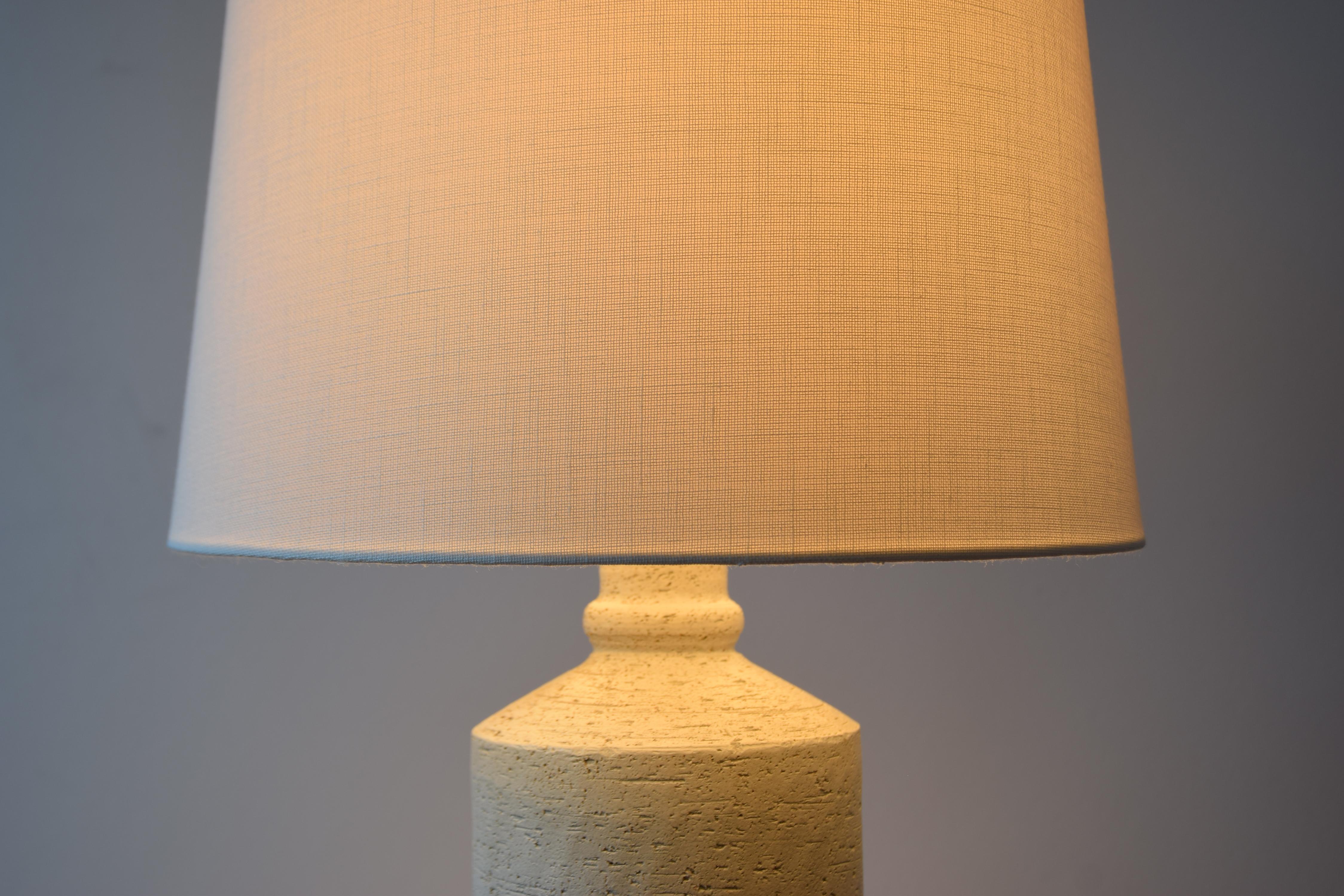 Bitossi Italy Tall Ceramic Table Lamp White and Turquoise Blue Circles 1960s en vente 2