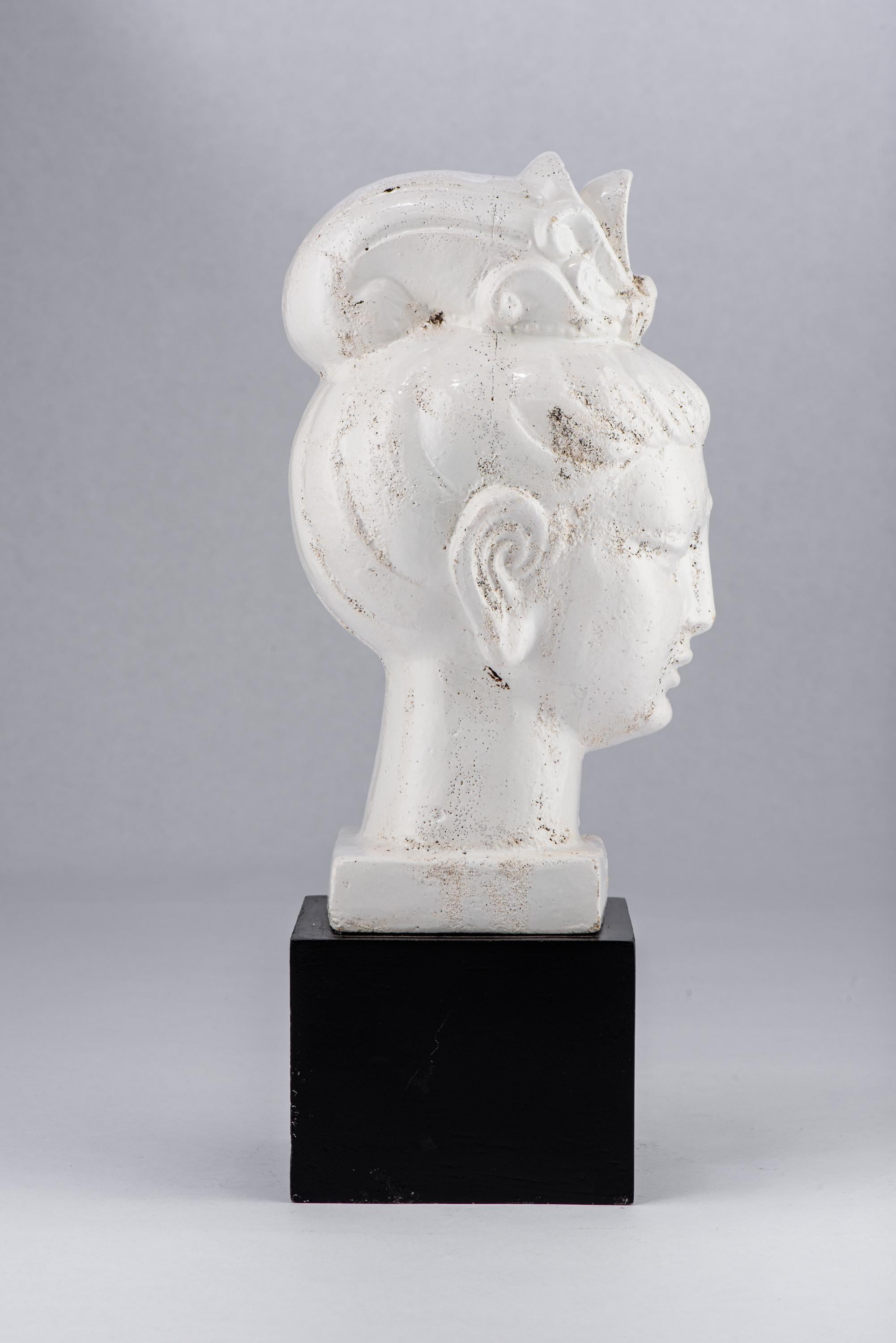 Glazed Bitossi Kwan Yin Buddha, Ceramic, White, Black For Sale