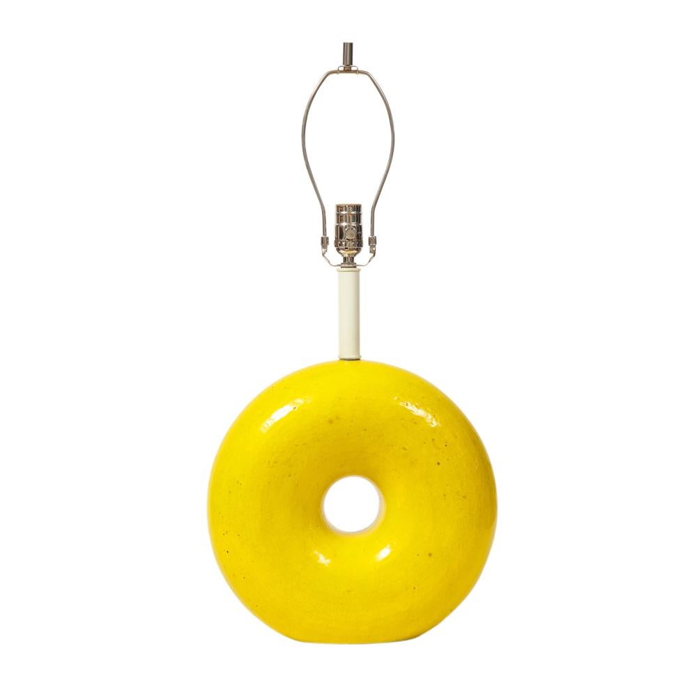 Bitossi table lamp, ceramic, yellow, signed. Fun chunky ring form table lamp glazed in bright 