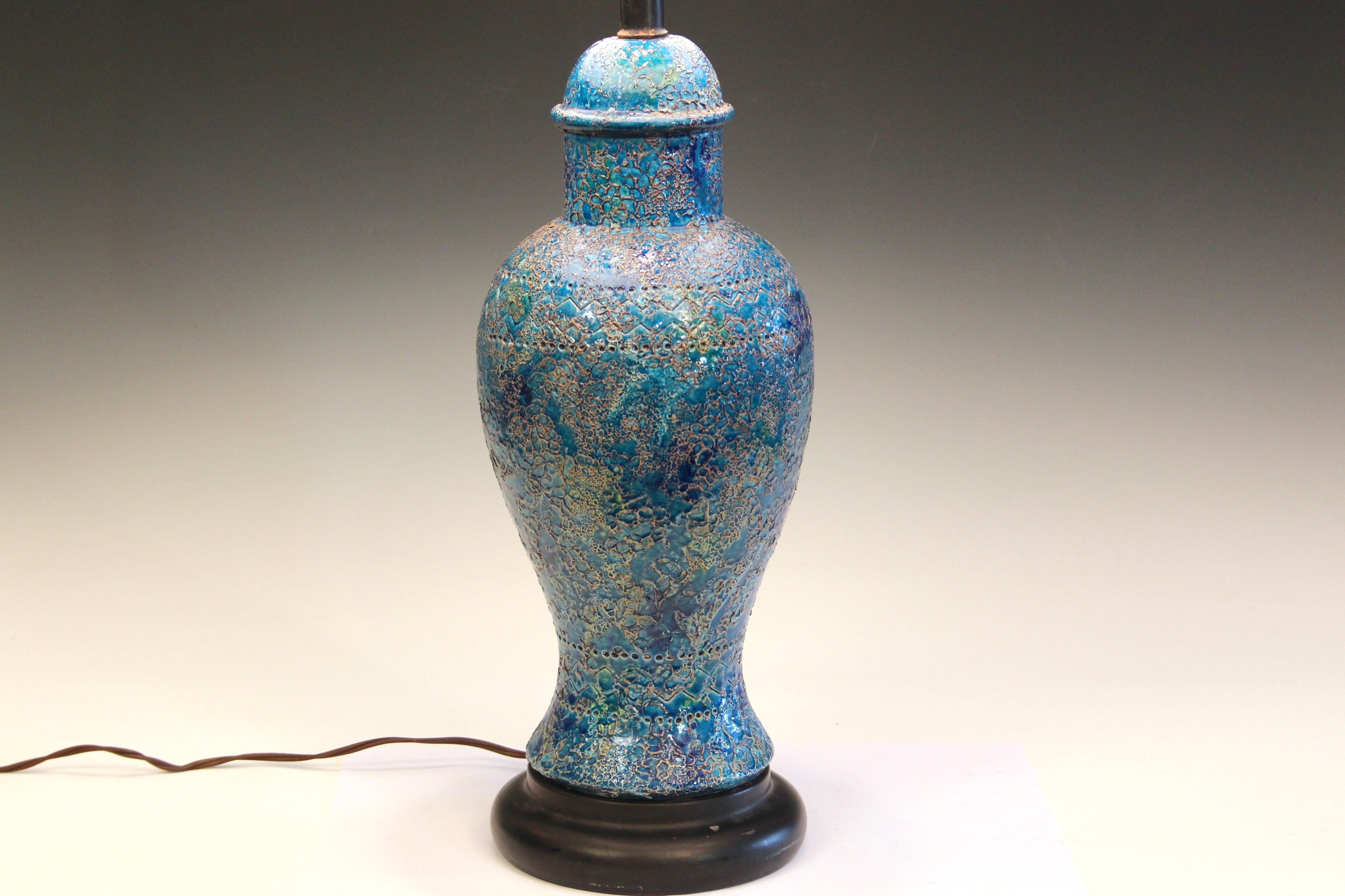 Vintage Bitossi pottery lamp in Cinese blue lava glaze, circa 1960's. Measures: 30