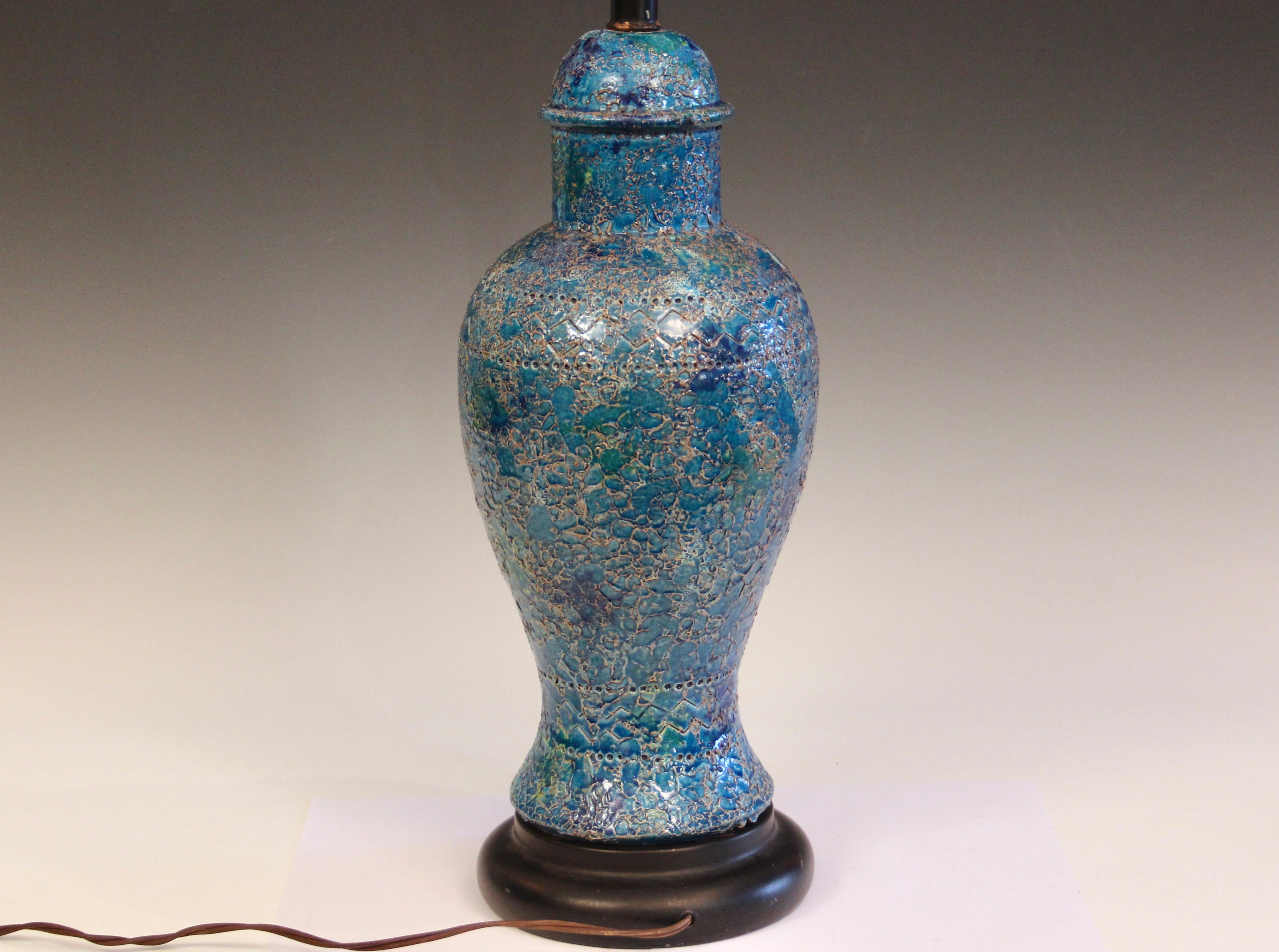 Bitossi Londi Raymor Vintage Italian Pottery Lamp Blue Cinese Mid Century 1960's In Good Condition In Wilton, CT