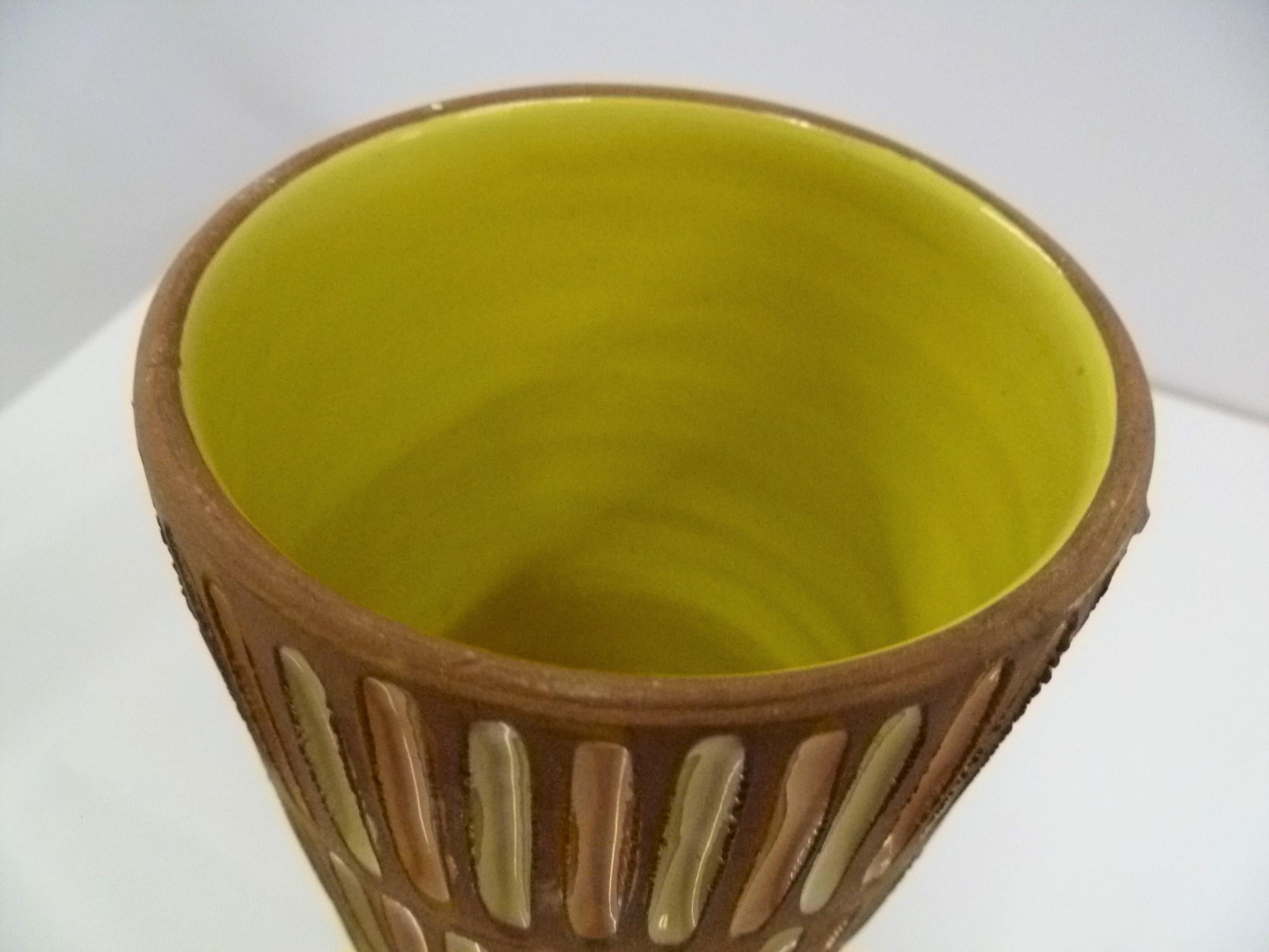 Bitossi Midcentury Italian Tall Footed Vessel for Raymor by Aldo Londi, 1960s 1