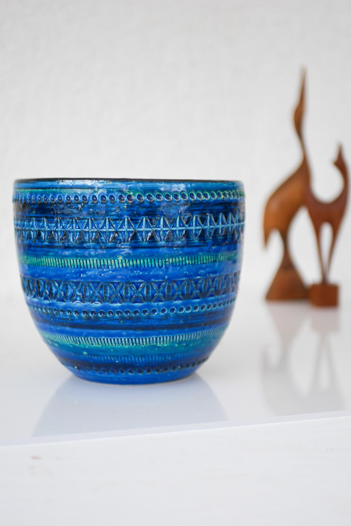 Bitossi pottery large bowl or flower pot, Rimini Blue, By Aldo Londi, Italy For Sale 2