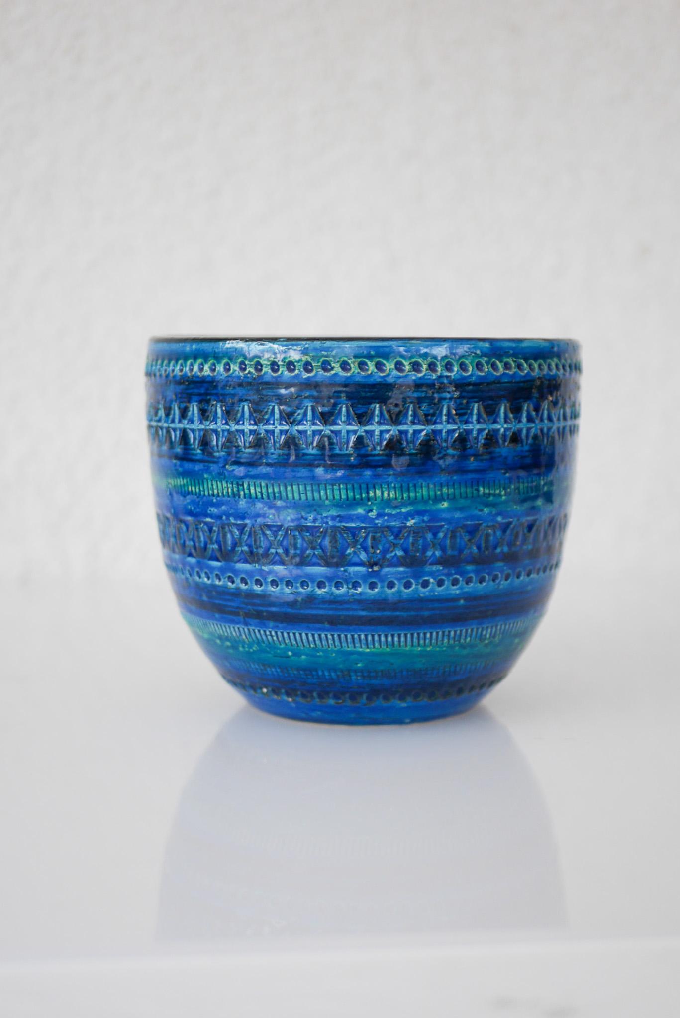 Bitossi pottery large bowl or flower pot, Rimini Blue, By Aldo Londi, Italy For Sale 3