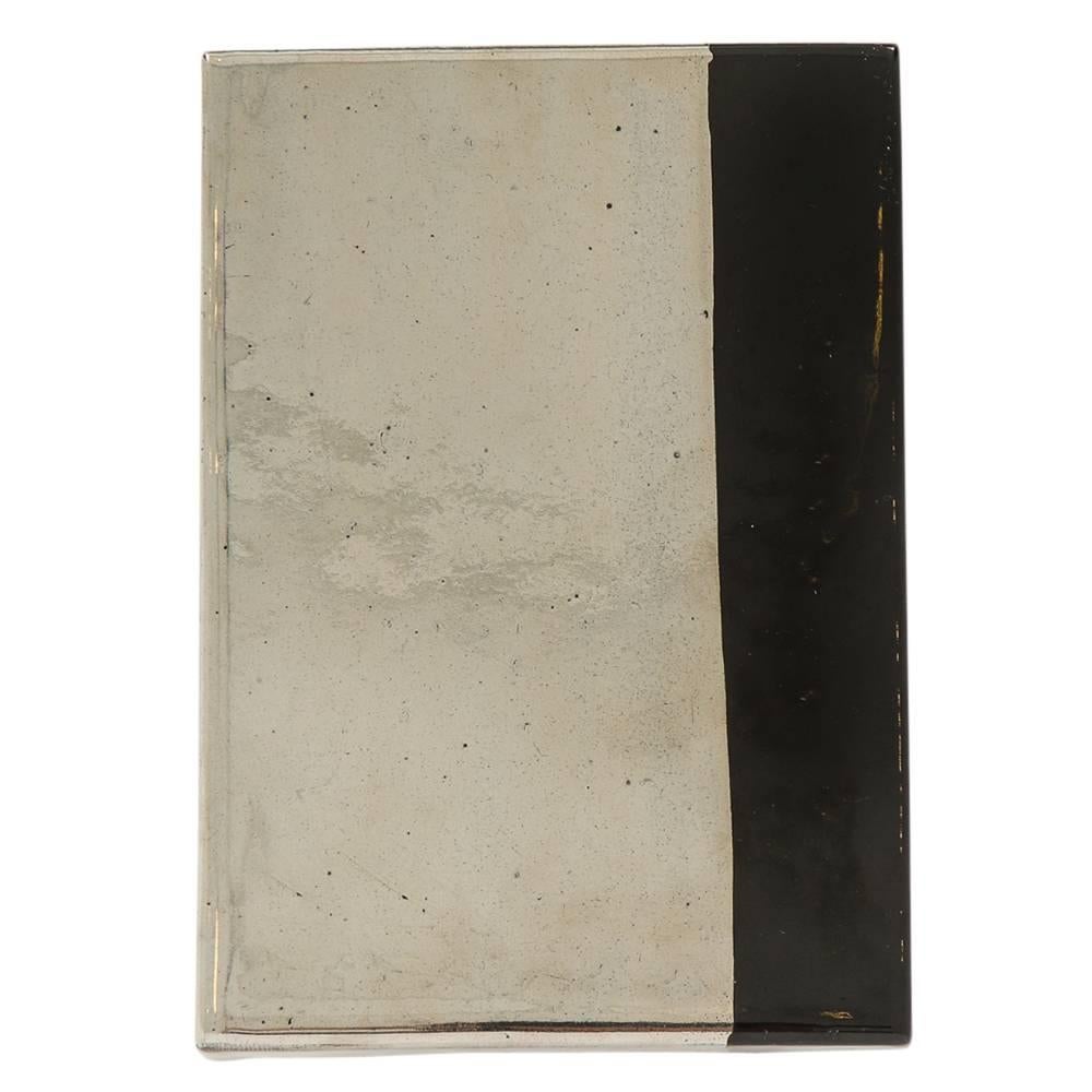Caja Bitossi Raymor, cerámica, plata platino metalizado, negro, iridiscente, firmada mediados del siglo XX en venta