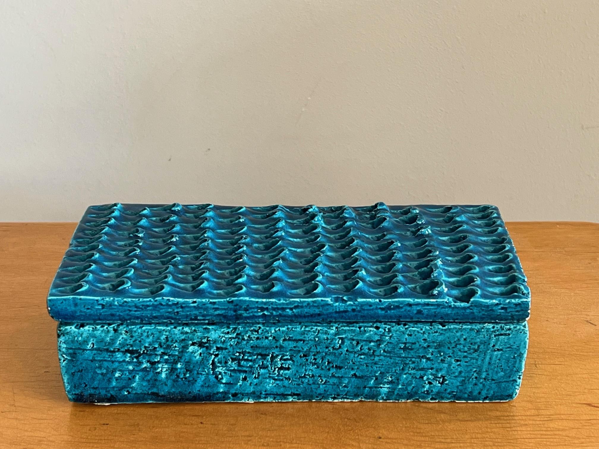 A beautiful Bitossi box-Rimini in turquoise color like the ocean with rich wavy texture.