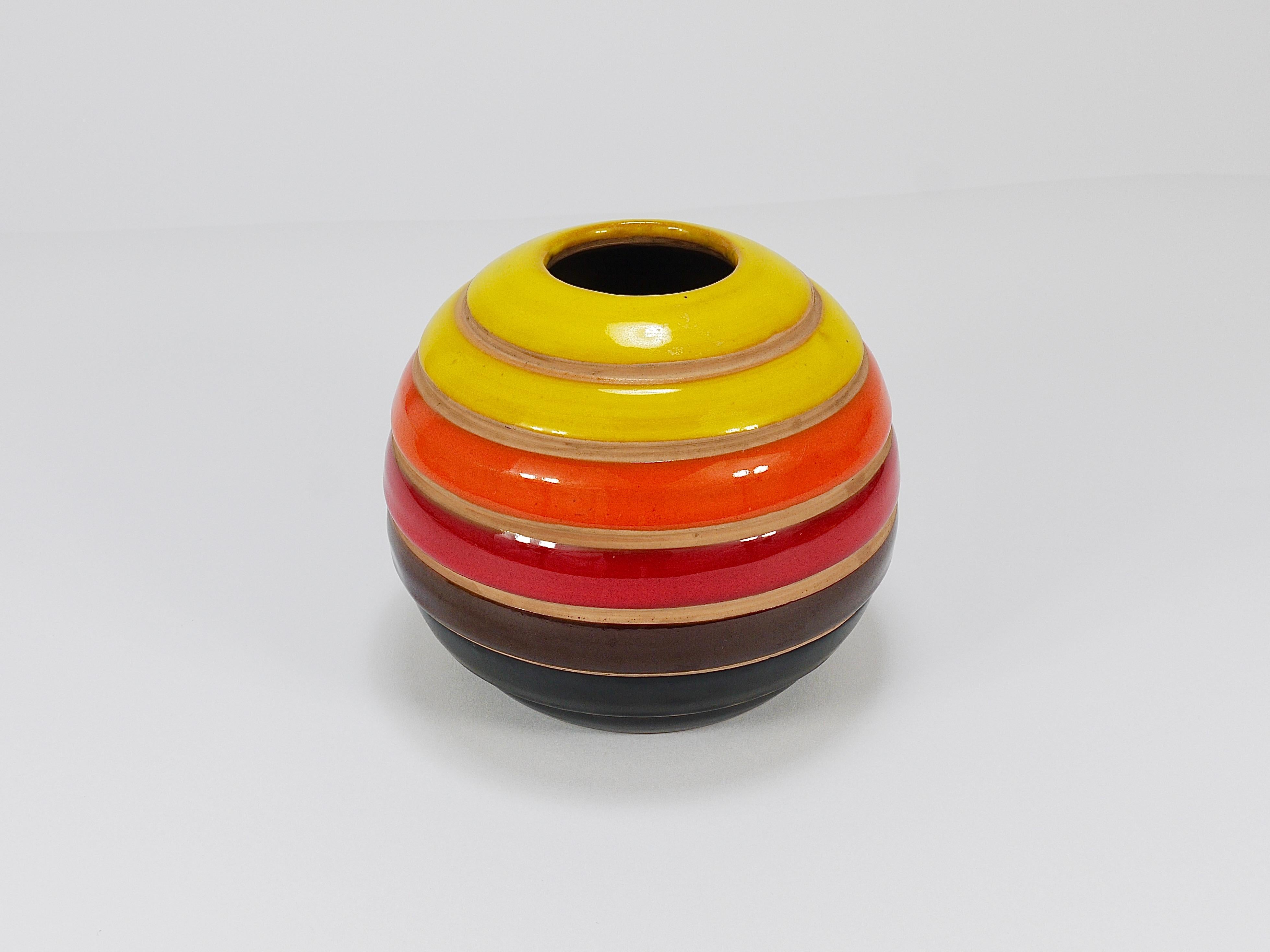 Gestreifte Mid-Century-Kugelvase aus Keramik von Aldo Londi Bitossi, Italien, 1960er Jahre im Angebot 3