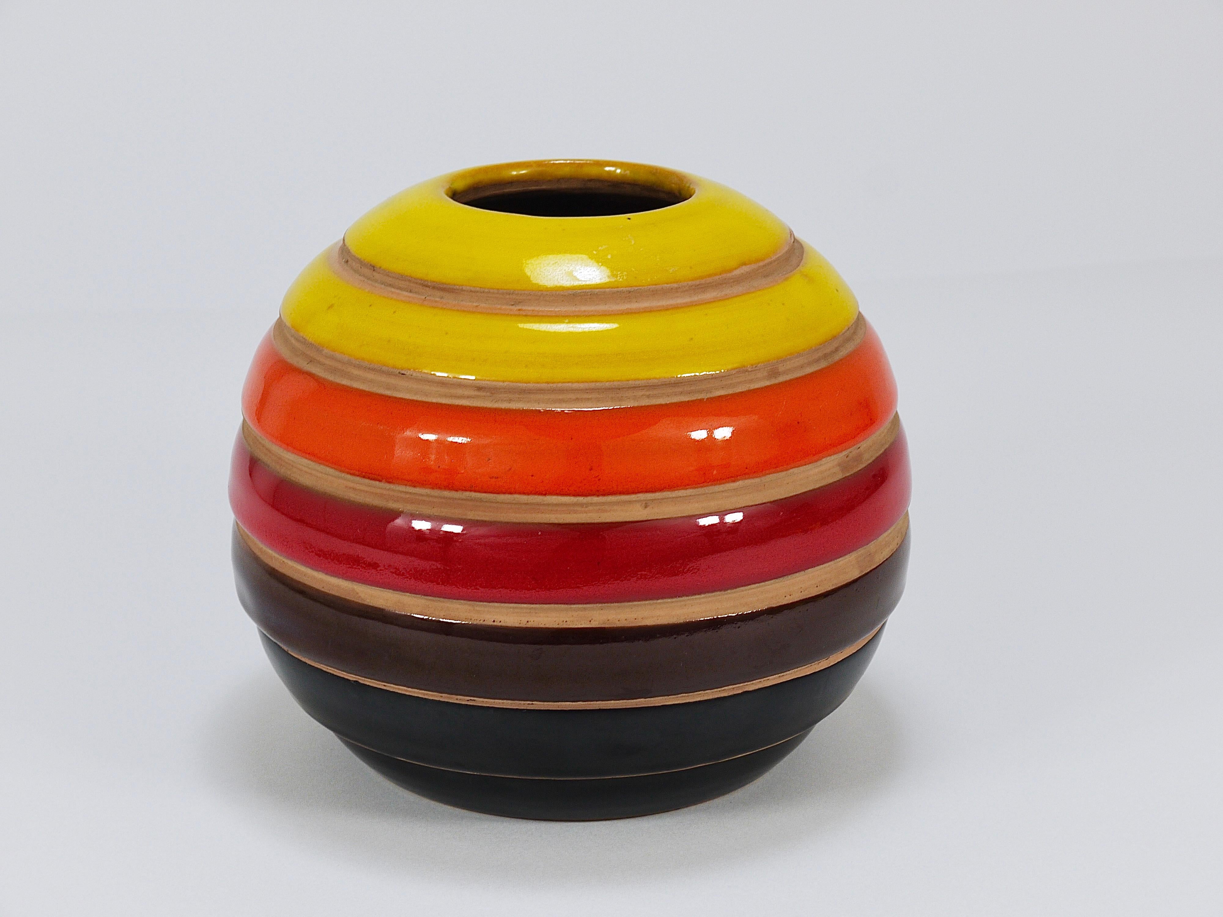Gestreifte Mid-Century-Kugelvase aus Keramik von Aldo Londi Bitossi, Italien, 1960er Jahre im Angebot 2
