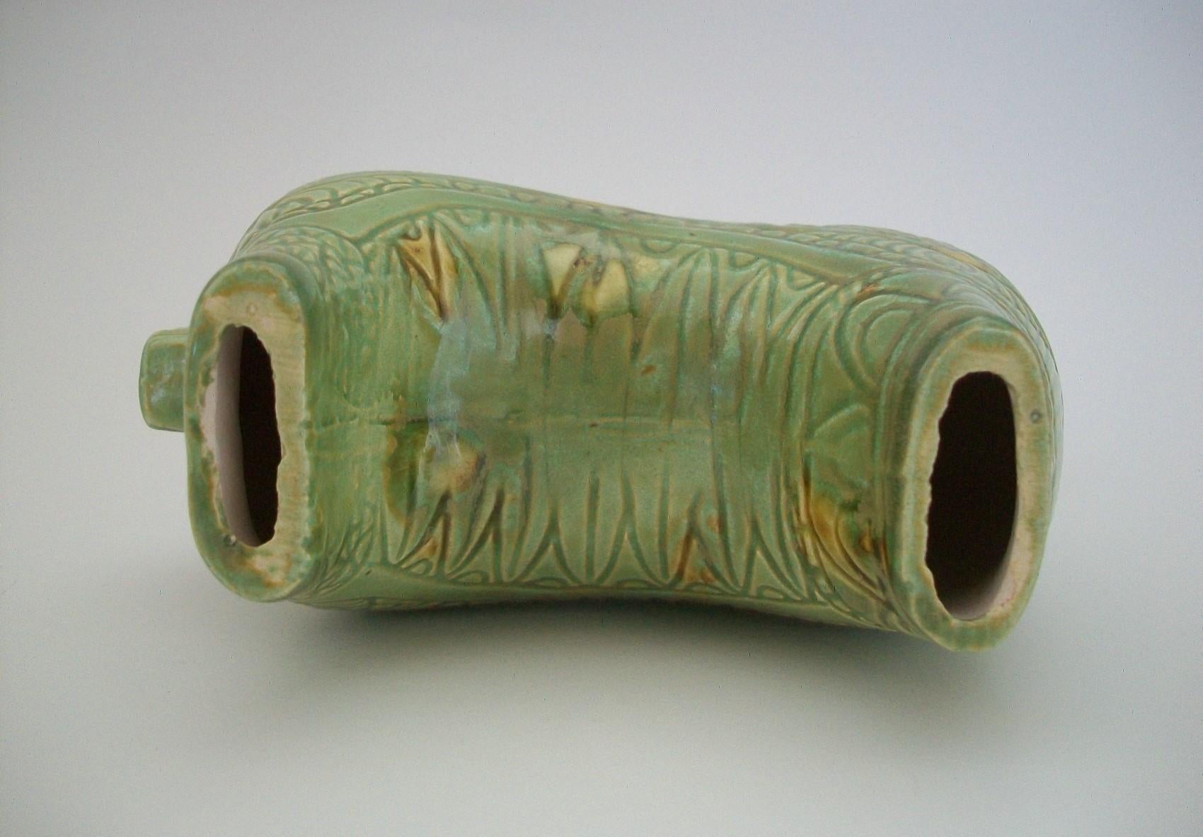 Bitossi Style Glazed Ceramic Trojan Horse - Canada - Mid 20th Century 4