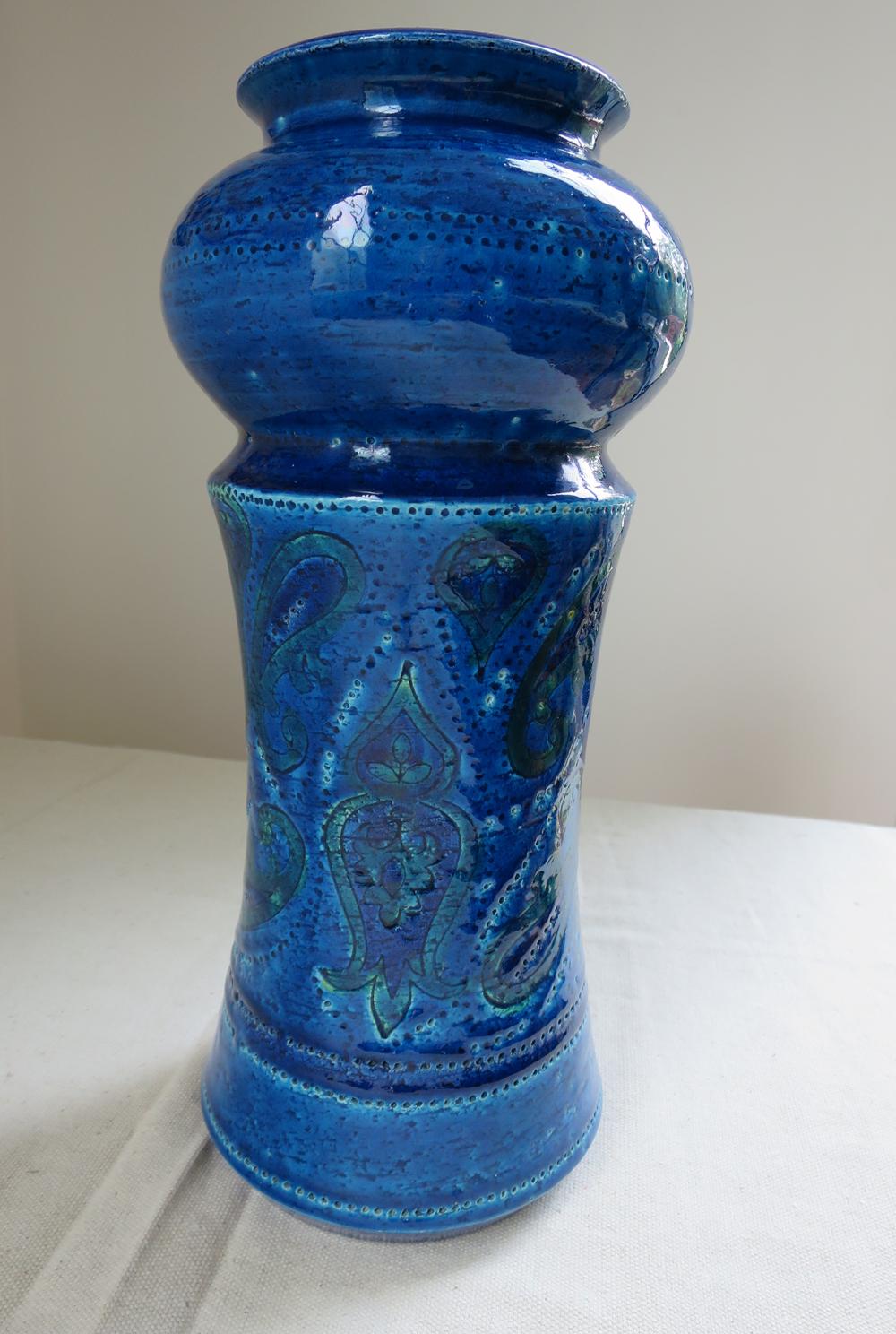Bitossi Turquoise Vase In Excellent Condition For Sale In Washington, DC