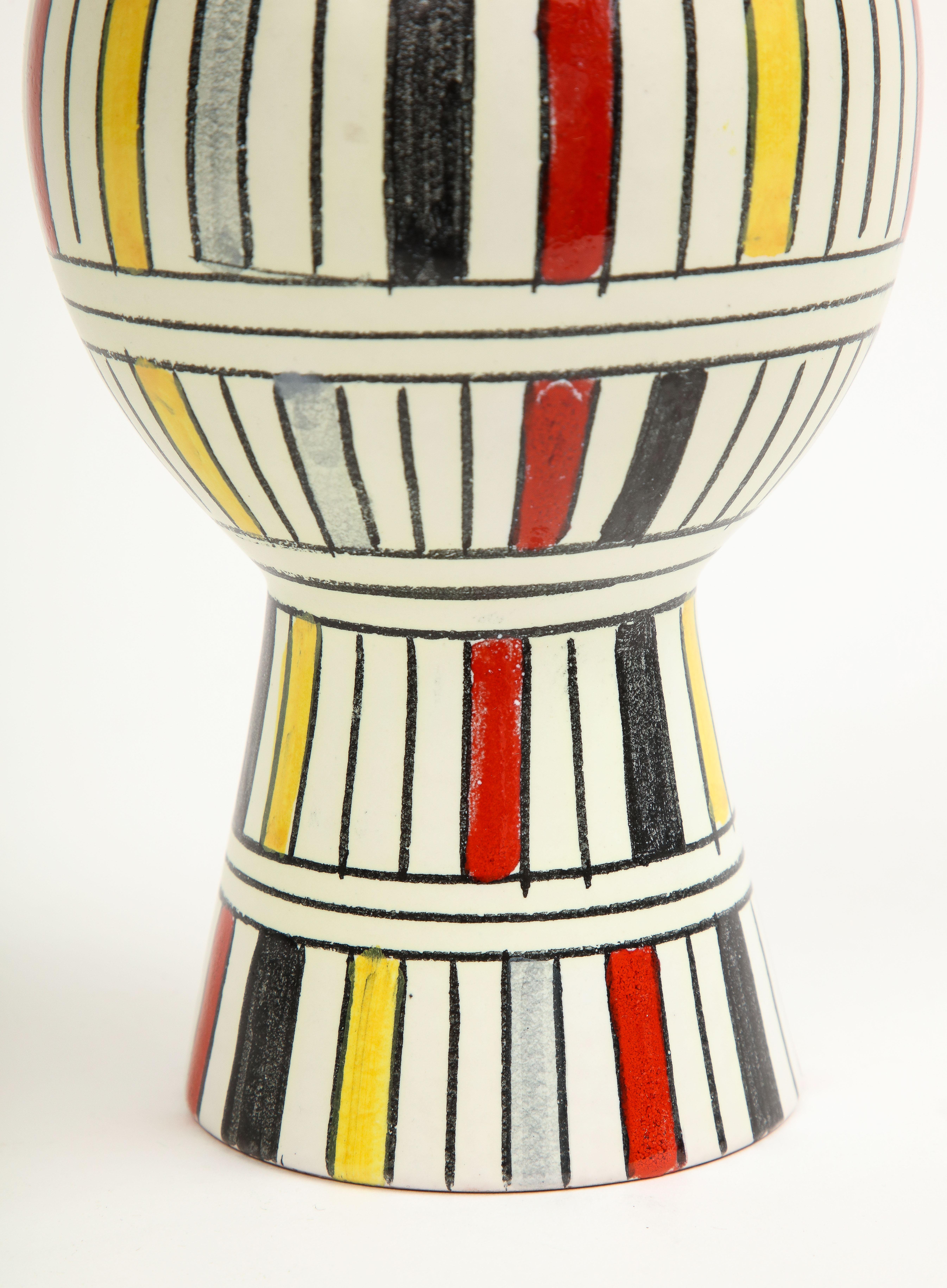 Bitossi-Vase, Keramik, geometrisch, gestreift, weiß, gelb, schwarz, rot, signiert (Mitte des 20. Jahrhunderts) im Angebot