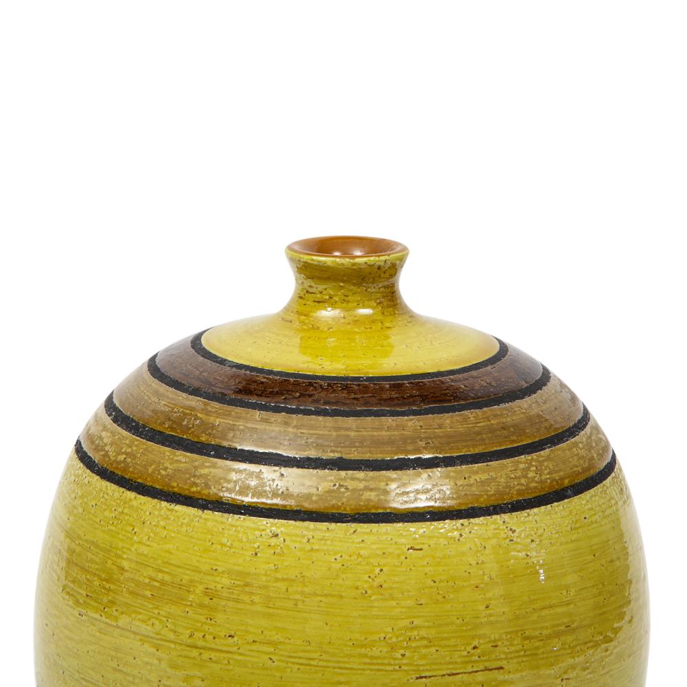 Céramique Vase Bitossi en céramique, vert chartreuse, tons terreux, rayures, Signé en vente