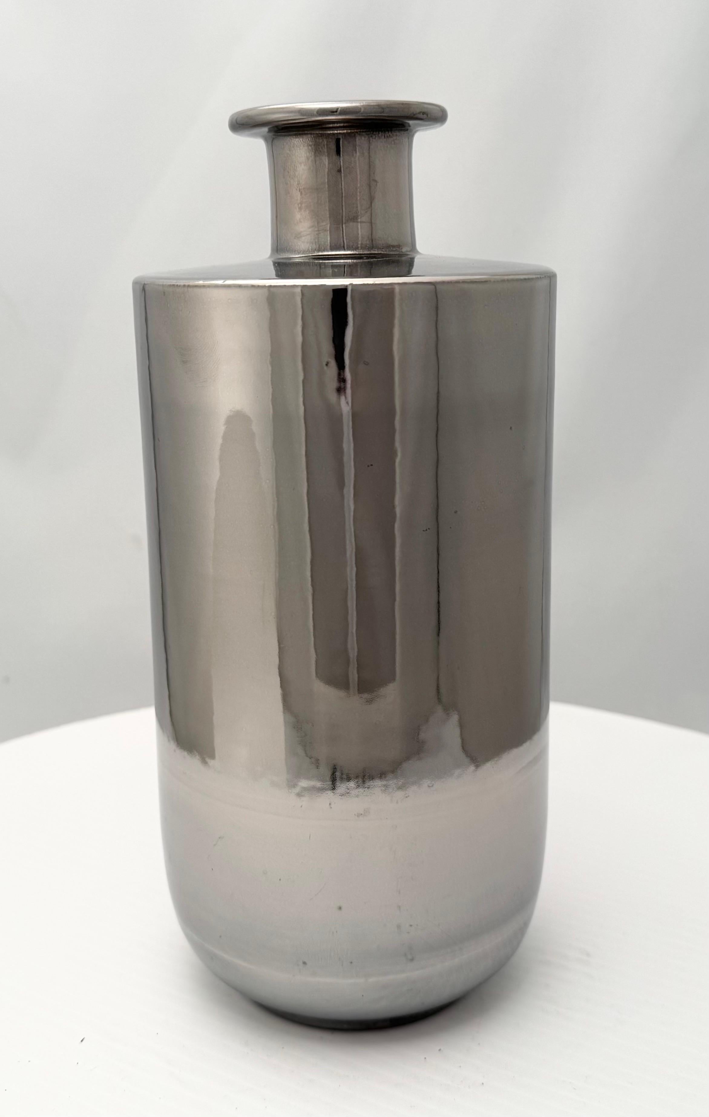 Mid-Century Modern Vase Bitossi : A Silver Silver Chrome Métallique en vente