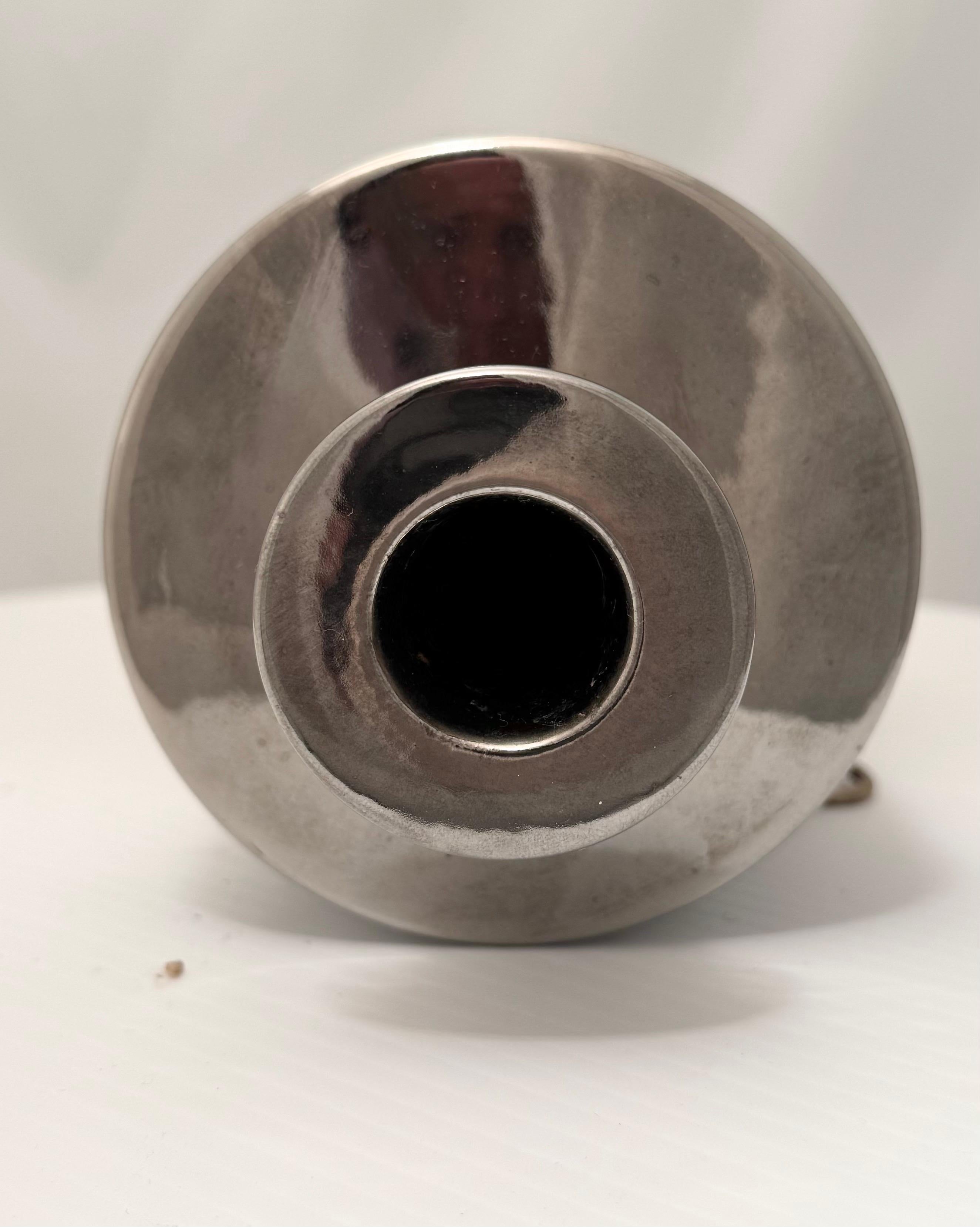 Vernissé Vase Bitossi : A Silver Silver Chrome Métallique en vente