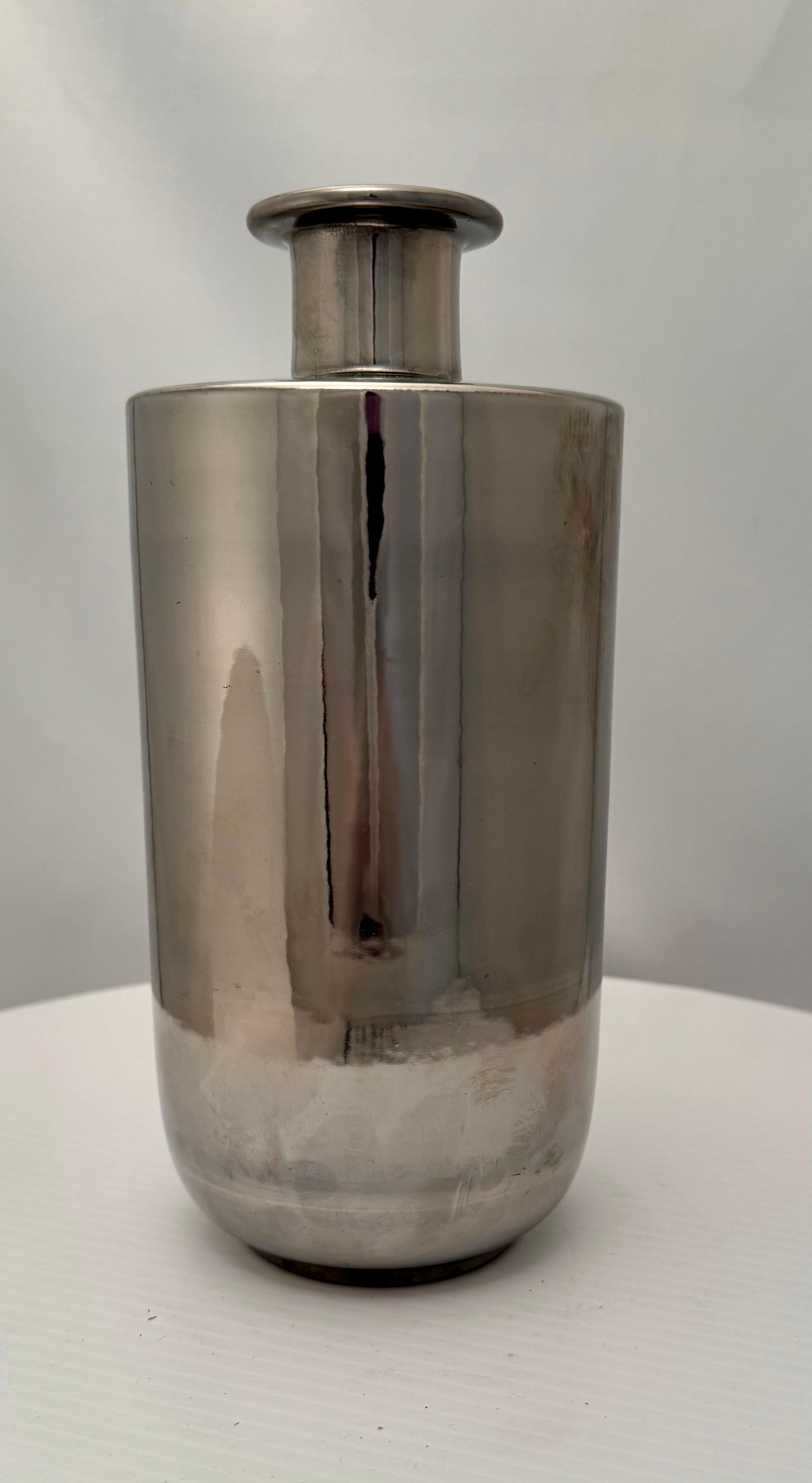 20ième siècle Vase Bitossi : A Silver Silver Chrome Métallique en vente