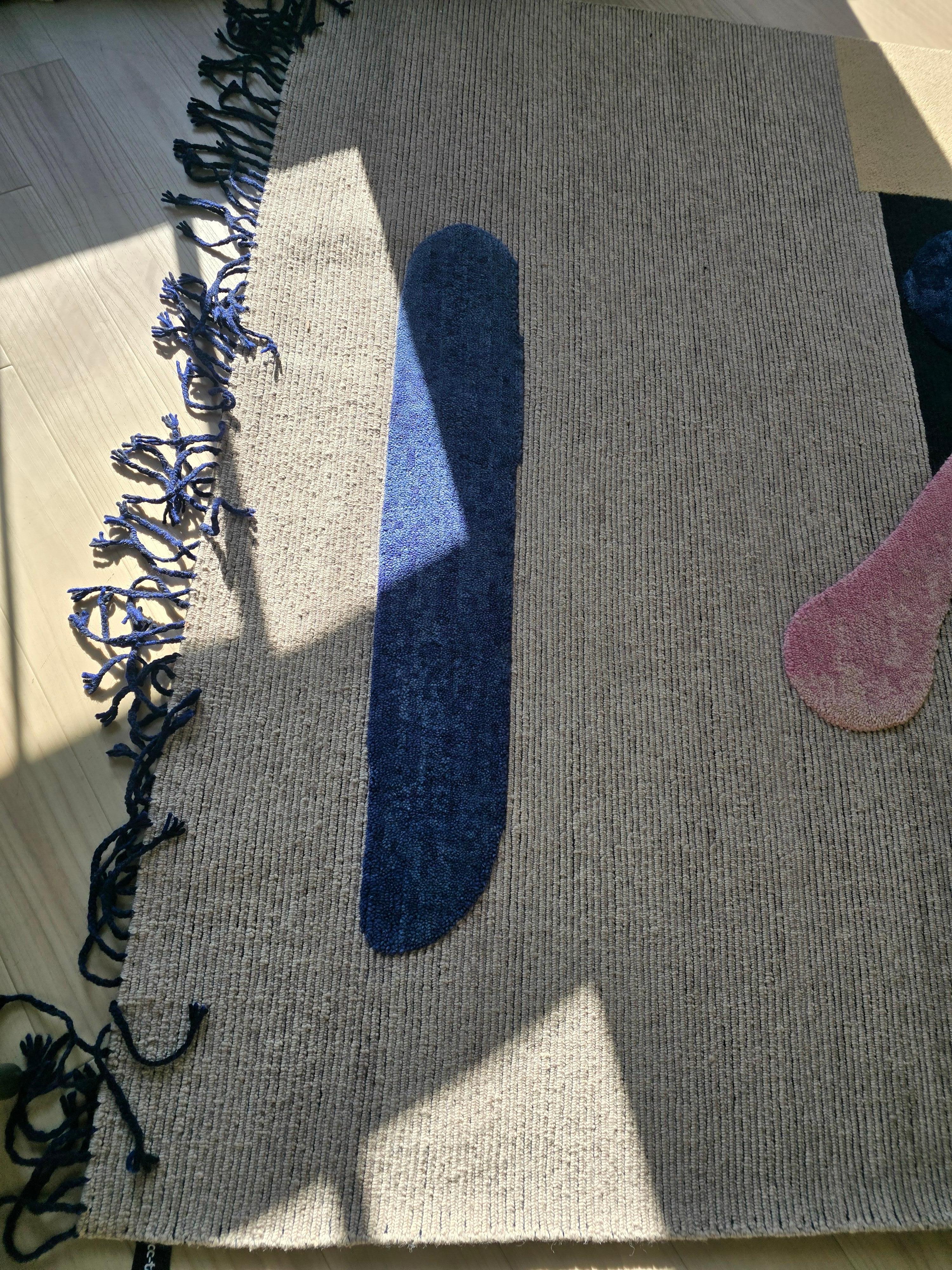 Bits in Space di Faye Toogood da cc-tapis in vendita 3