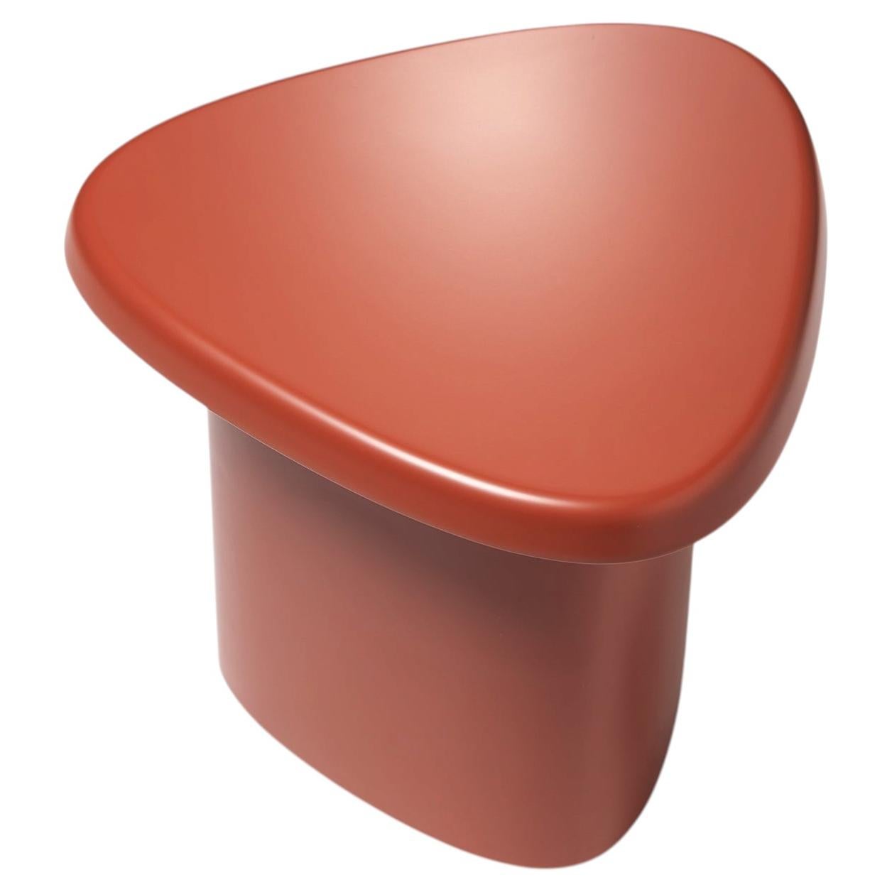 Table d'appoint Bitt en bois laqué terre cuite en vente