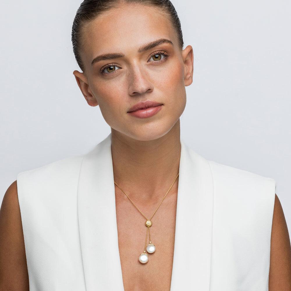 Brilliant Cut Yvel Biwa Freshwater Coin Pearl Lariat Necklace in 18K Yellow Gold For Sale