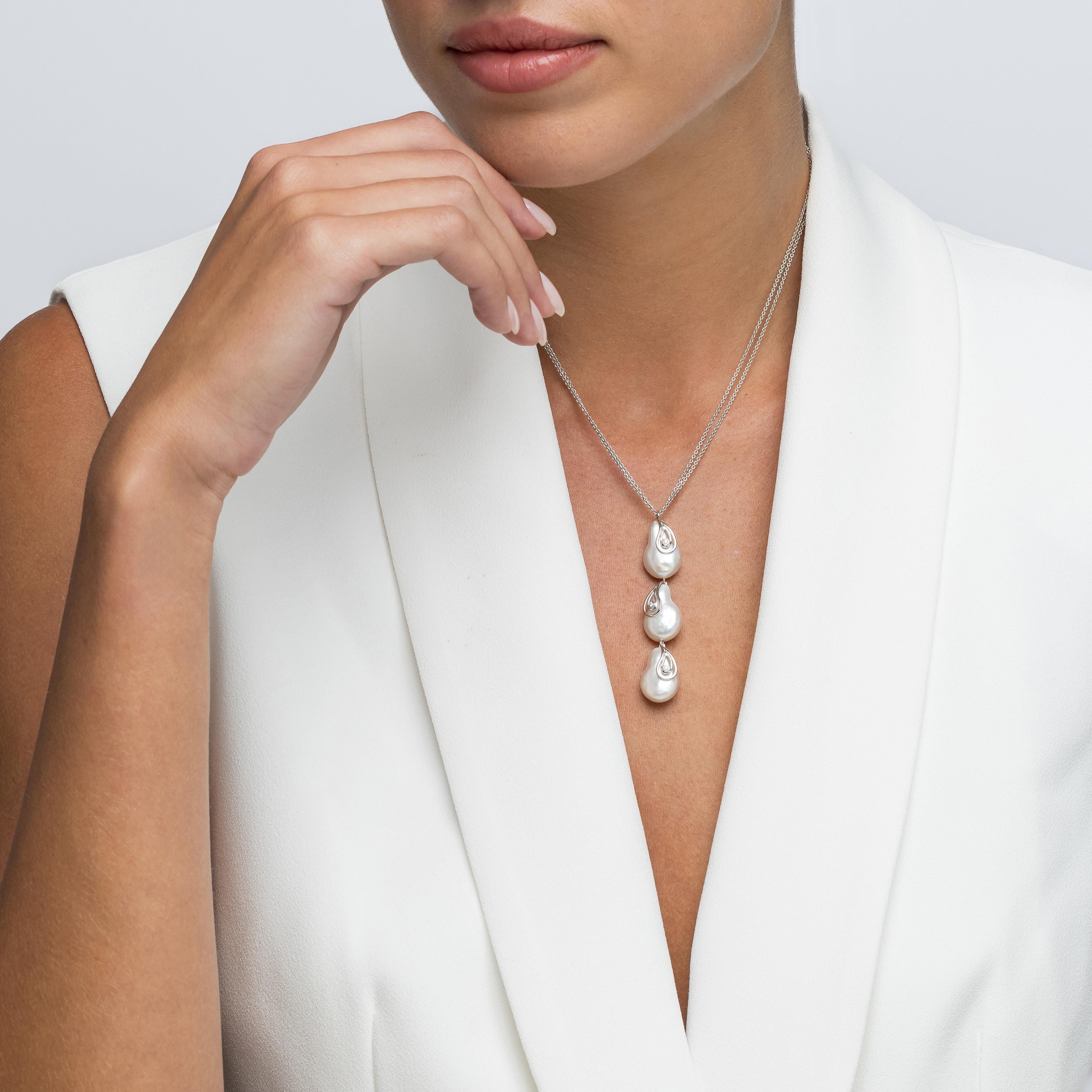 Yvel Biwa Freshwater Pearl Teardrop Necklace in 18K White Gold In New Condition For Sale In Jerusalem, IL