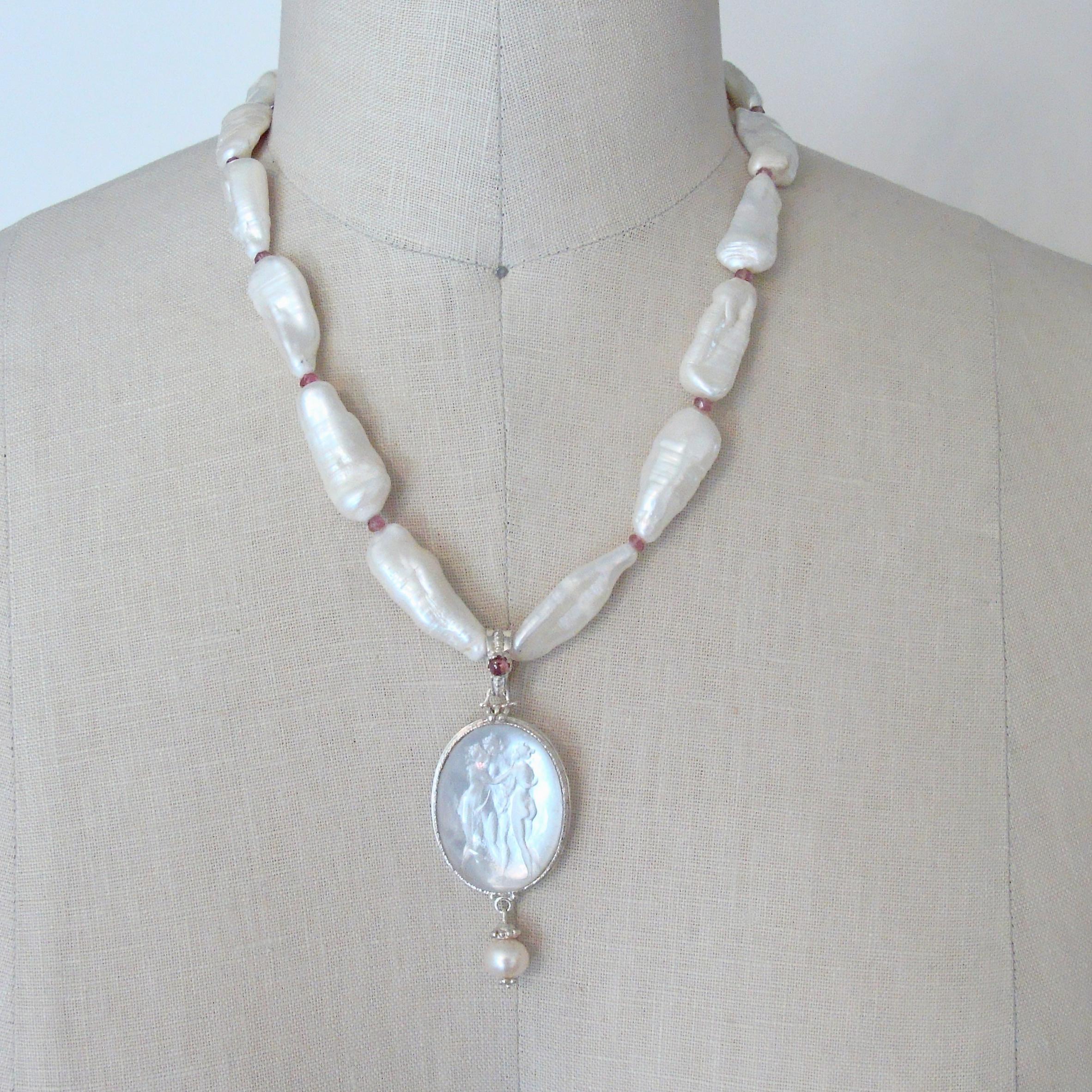 Collier Matera III en perles biwa et tourmaline avec pendentif en taille-douce Neuf - En vente à Colleyville, TX