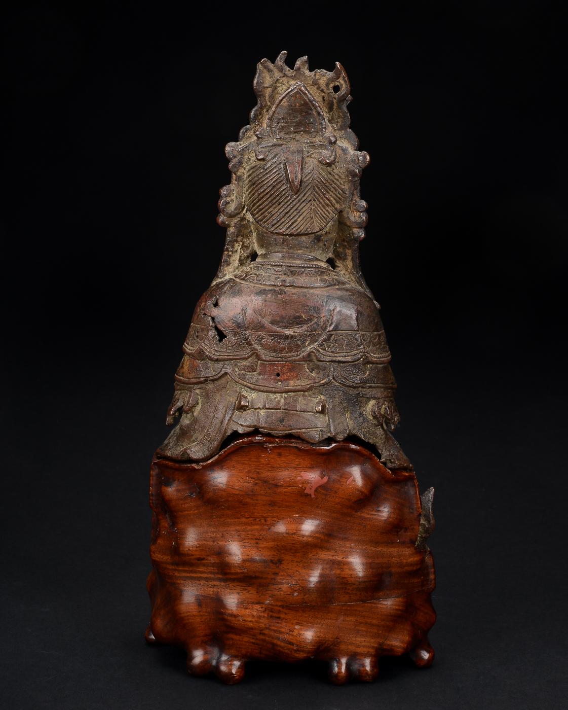 Fino al XVIII secolo Figura di Bixia Yuanjun in bronzo datata alla dinastia Ming, 1368-1644 in vendita