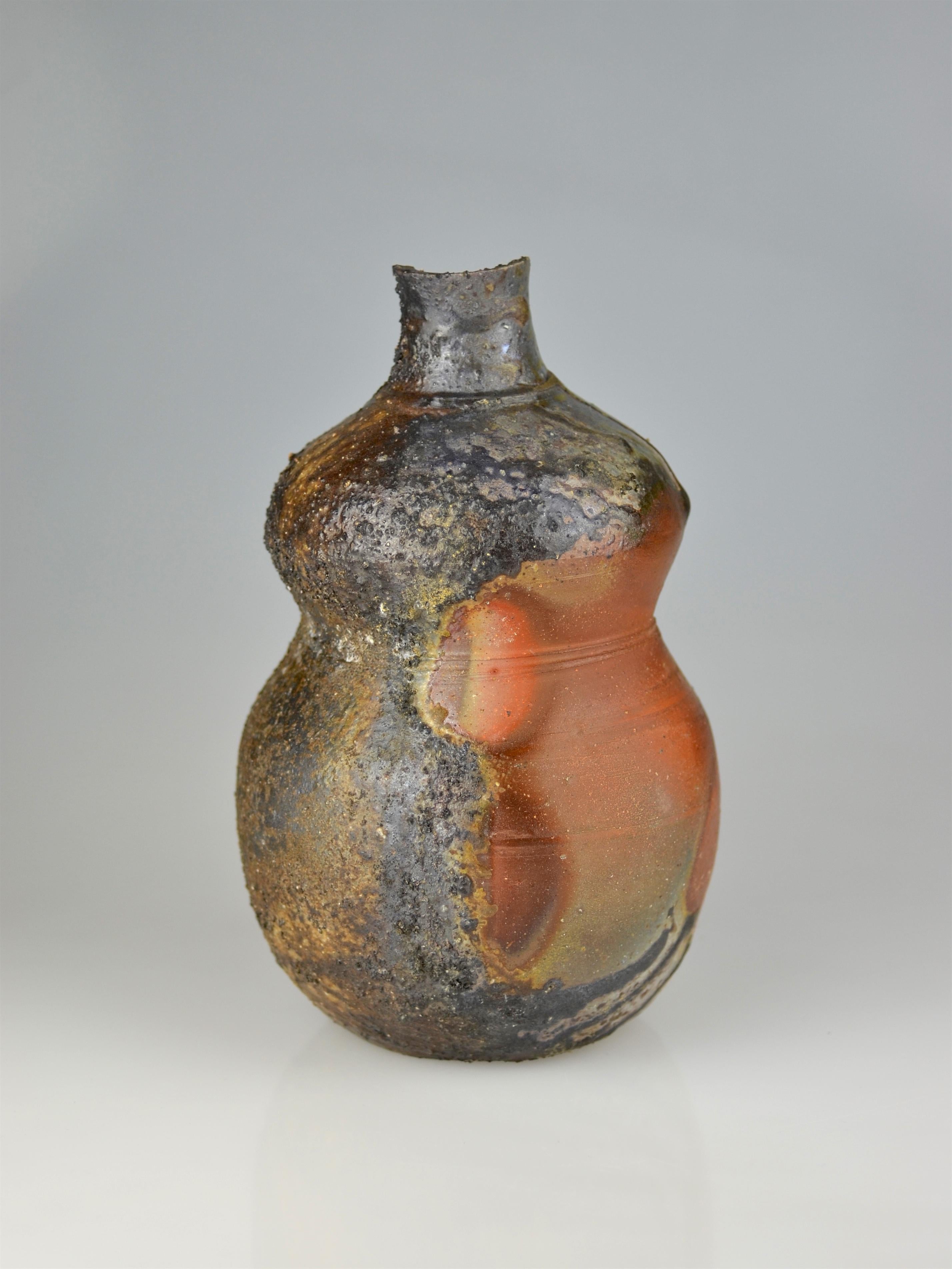 Contemporary Bizen Flower Vase in Shape of a Gourd by Fujiwara Kazu For Sale