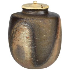 Bizen Tea Caddy with Natural Metallic Ash Glaze by Yamamoto Tōshū '1906-1994'