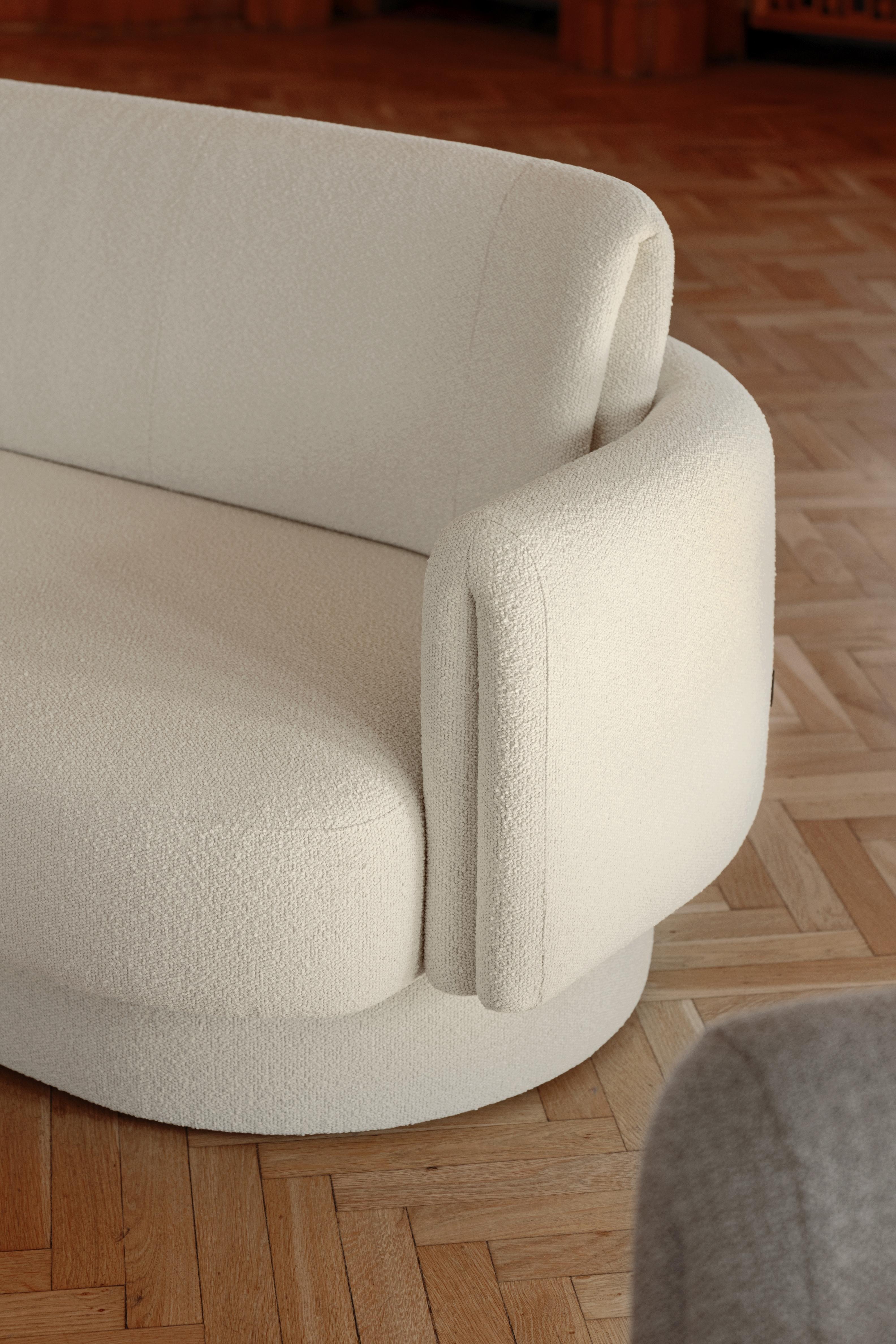 Designed by Grynasz Studio
Winner of the 2025 red dot design award

Fabric composition: 54% polyester, 46% polypropylen

The BOFII collection is inspired by the designs of the Spanish architect, considered one of the main representatives of