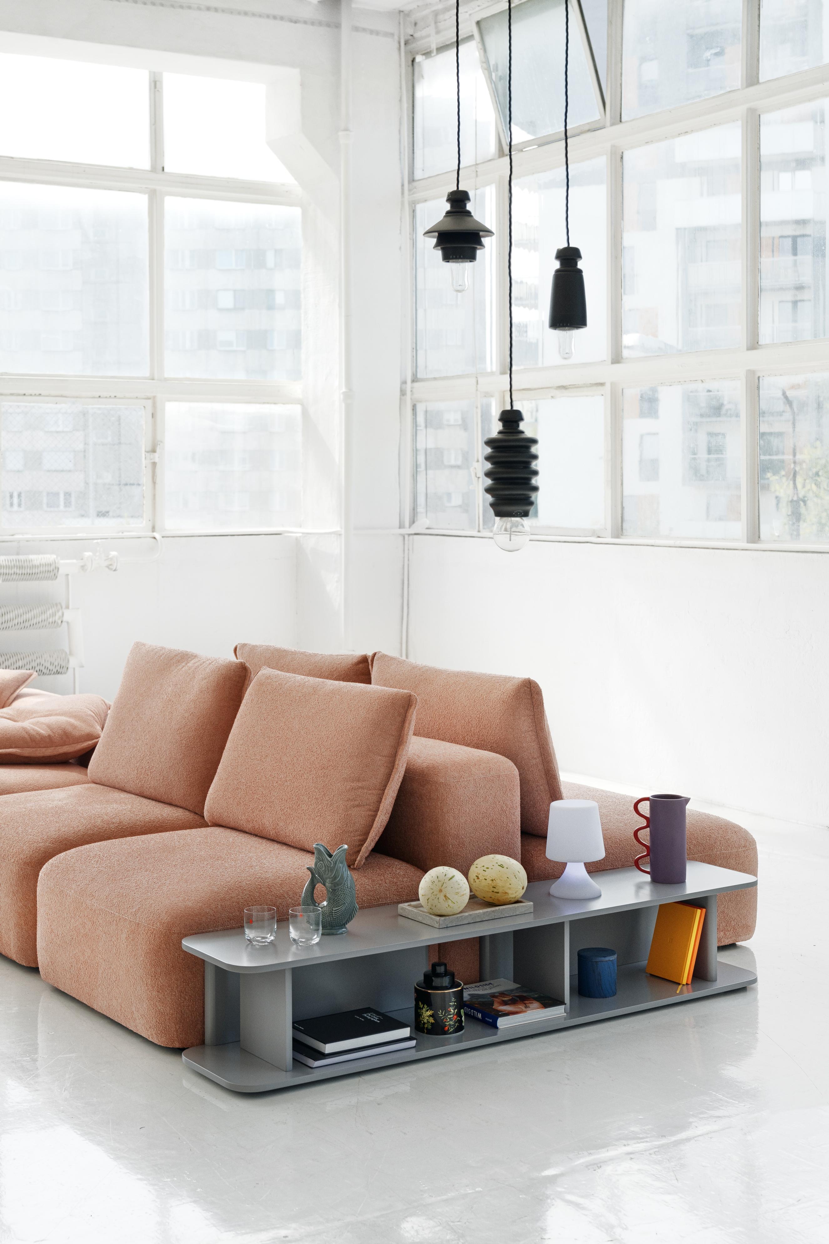 The Dune collection invites you to relax into a landscape of soft, flowing forms—its rounded lines evoke gentle hills and wind-shaped dunes. Designed for ultimate flexibility, Dune is a fully modular system, offering endless combinations that can
