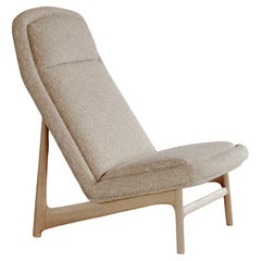 BIZZARTO LOOP chair with oak frame