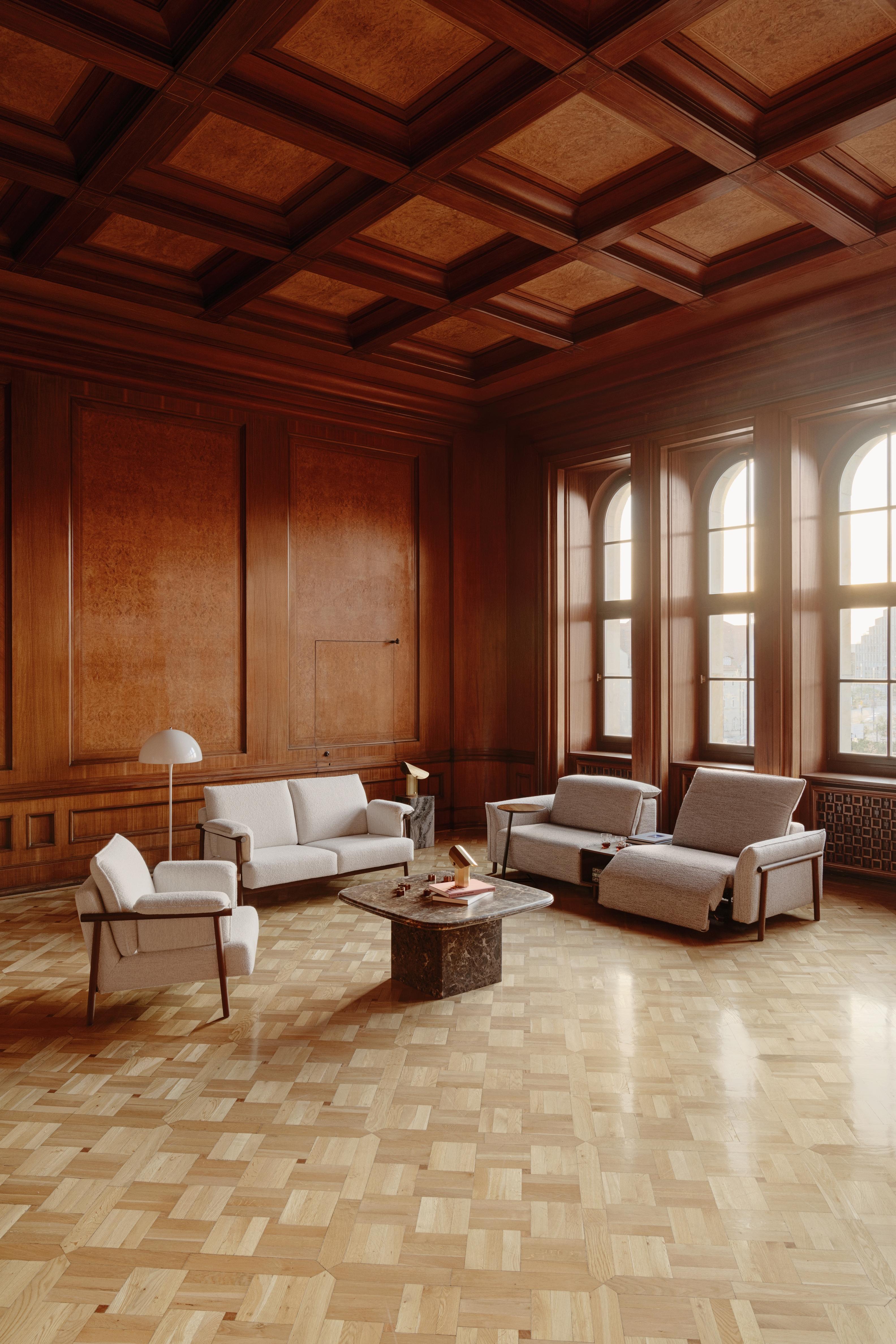 BIZZARTO ZEN modular sofa with oak wood coffee table en vente 1