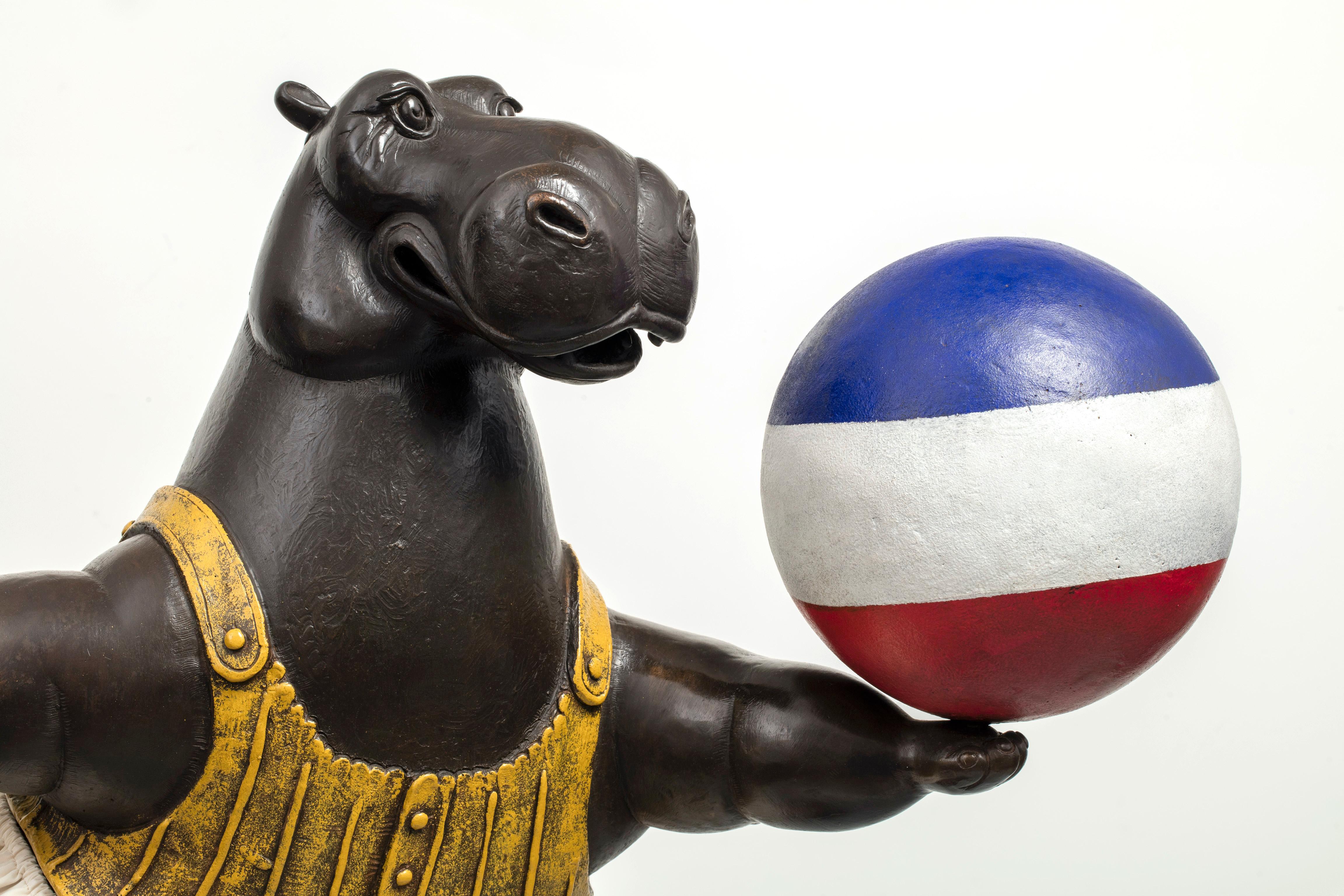 Robe de ballerine de cirque Hippo - Sculpture de Bjørn Okholm Skaarup