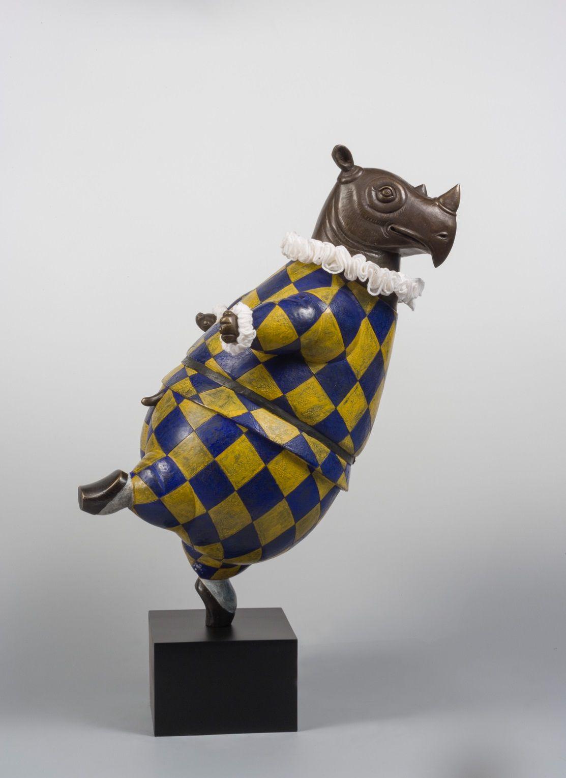 Bjørn Okholm Skaarup Figurative Sculpture - Rhino Harlequin, pirouette