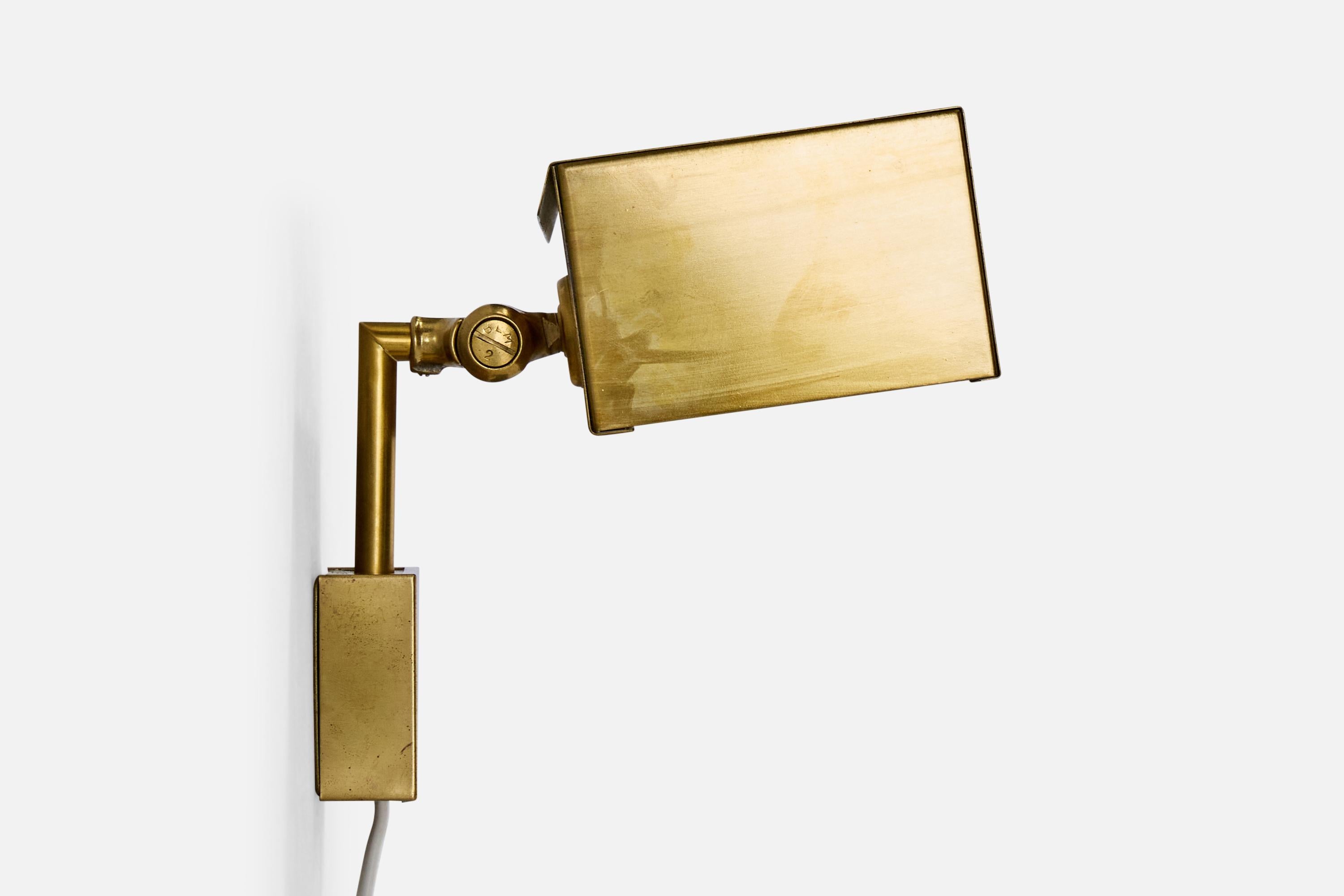 Björn Svensson, Wall Lights, Brass, Acrylic, Sweden, 1970s In Good Condition For Sale In High Point, NC