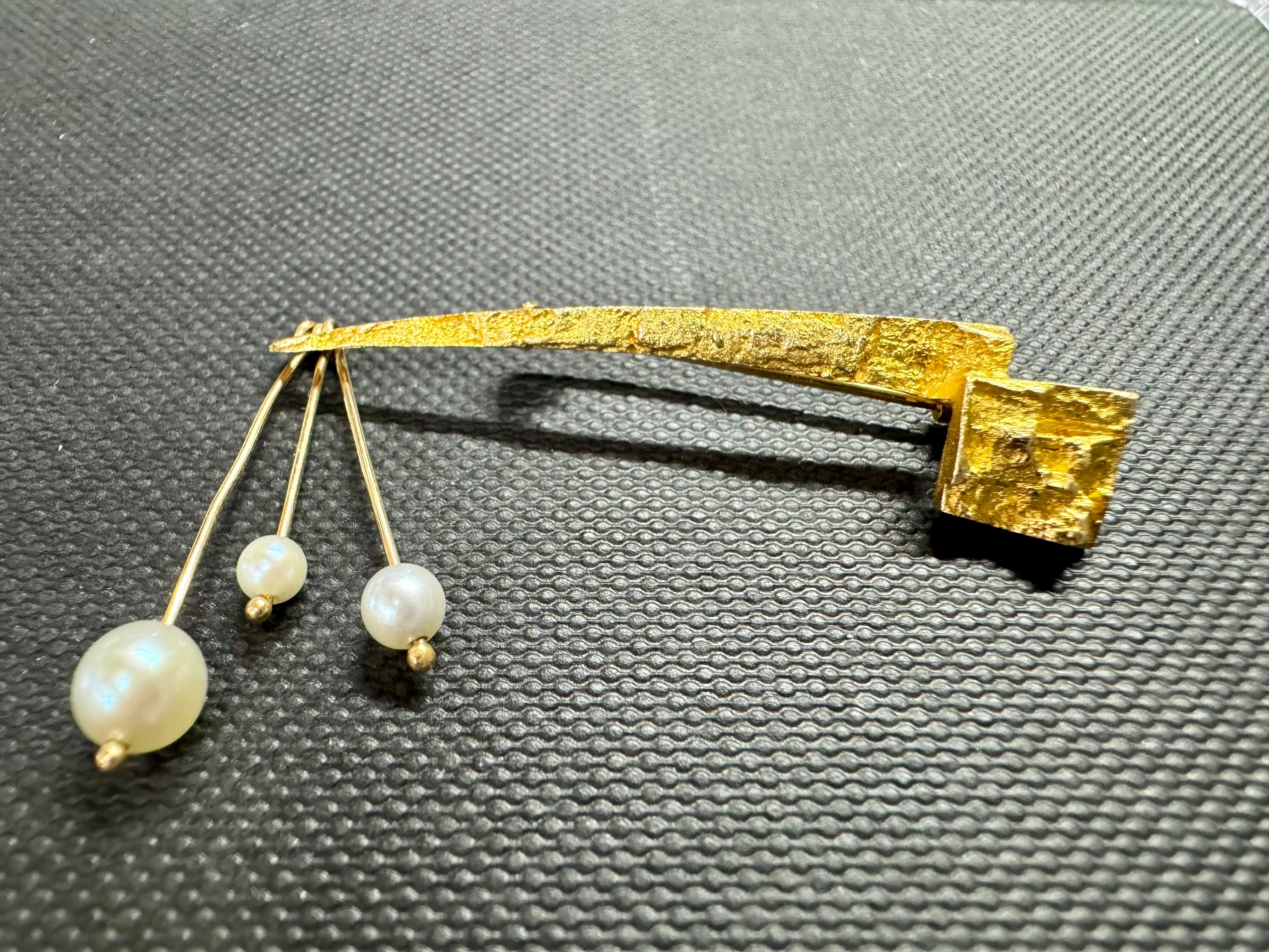 Björn Weckström, Broche de oro de 14 quilates y perlas. Laponia 1967 