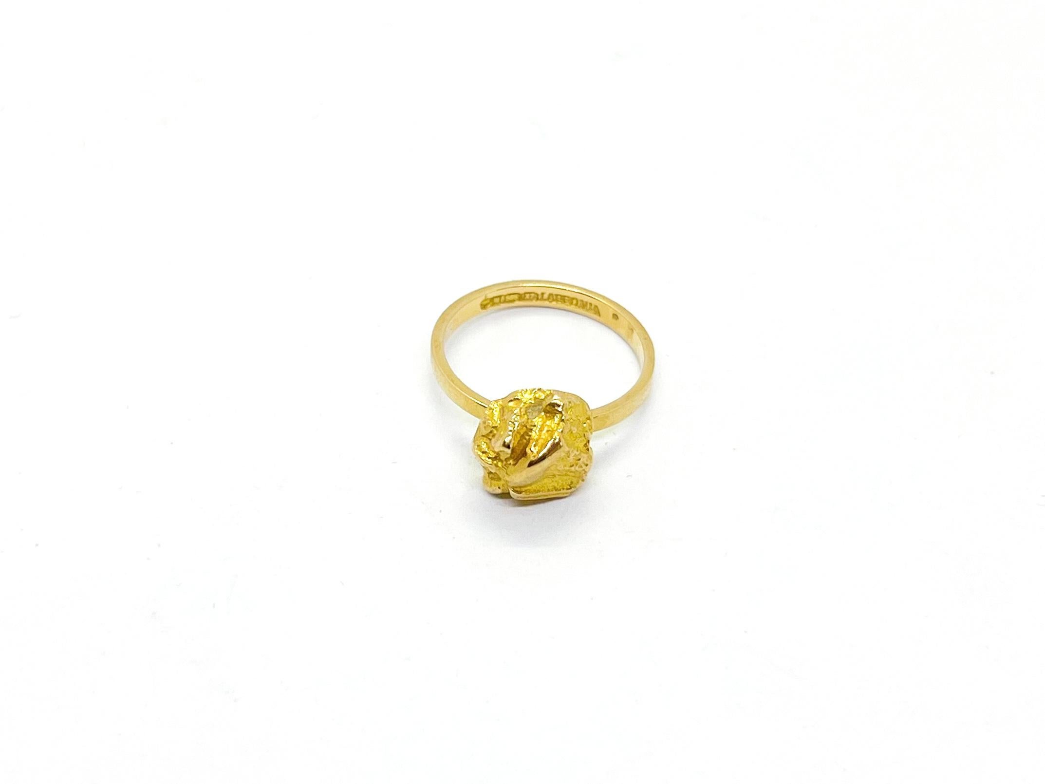 Björn Weckström, Gold Nugget Ring 14K Gold Lapponia Finland
Small Lapland Ring from Finland.
Size 16mm= US 5,5
Lappon made in Helsinki, Finland
585 Gold = 14K
Björn Weckström:
Rough matt surfaces, uncut semi-precious stones and asymmetrical forms