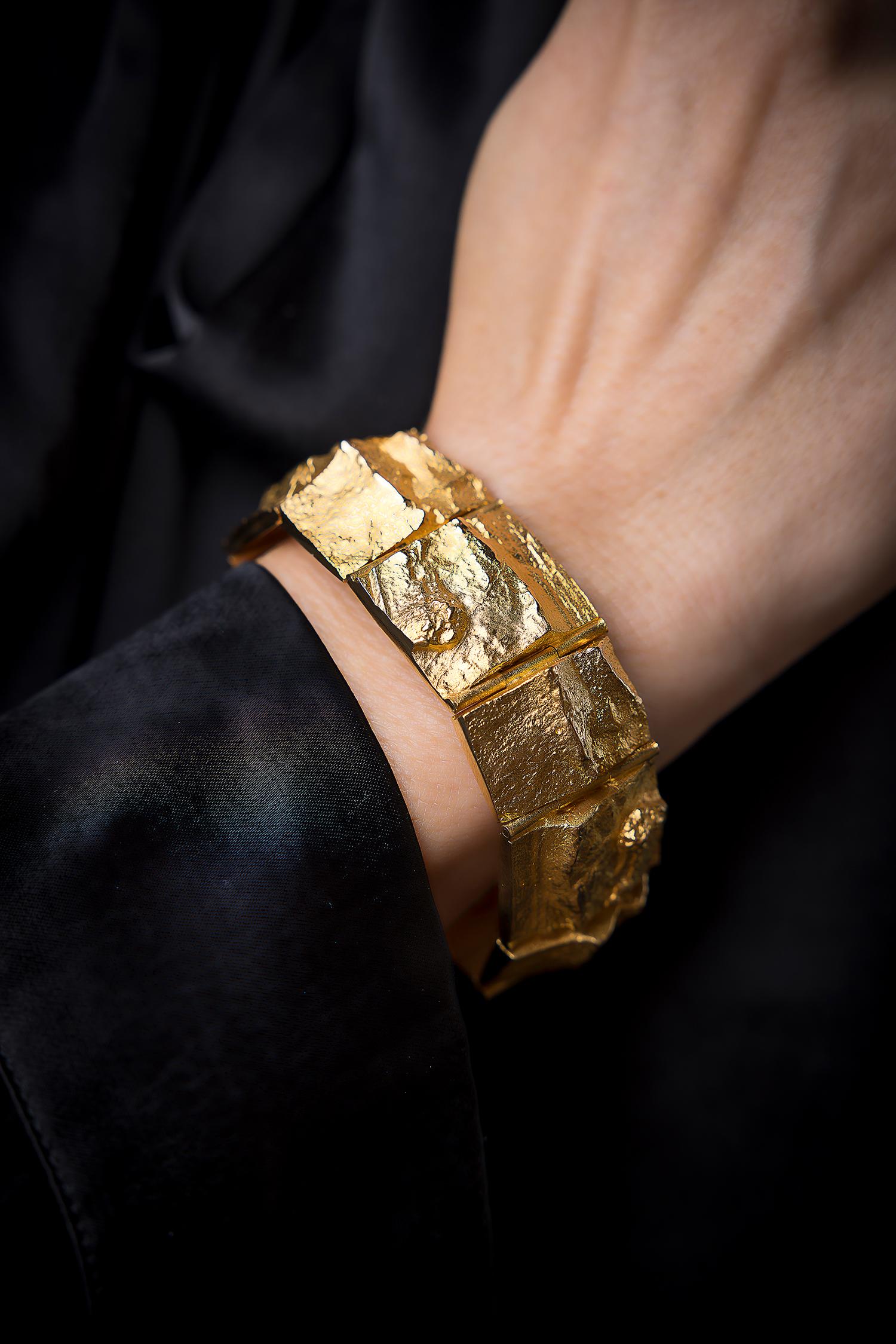 Almost an one inch wide (2.4cm) wide this brutalist bracelet makes an impression. Drawing admiration and starting conversation, it is not a piece that goes unnoticed.  A while back when I first saw this bracelet I was struck by its honest beauty and