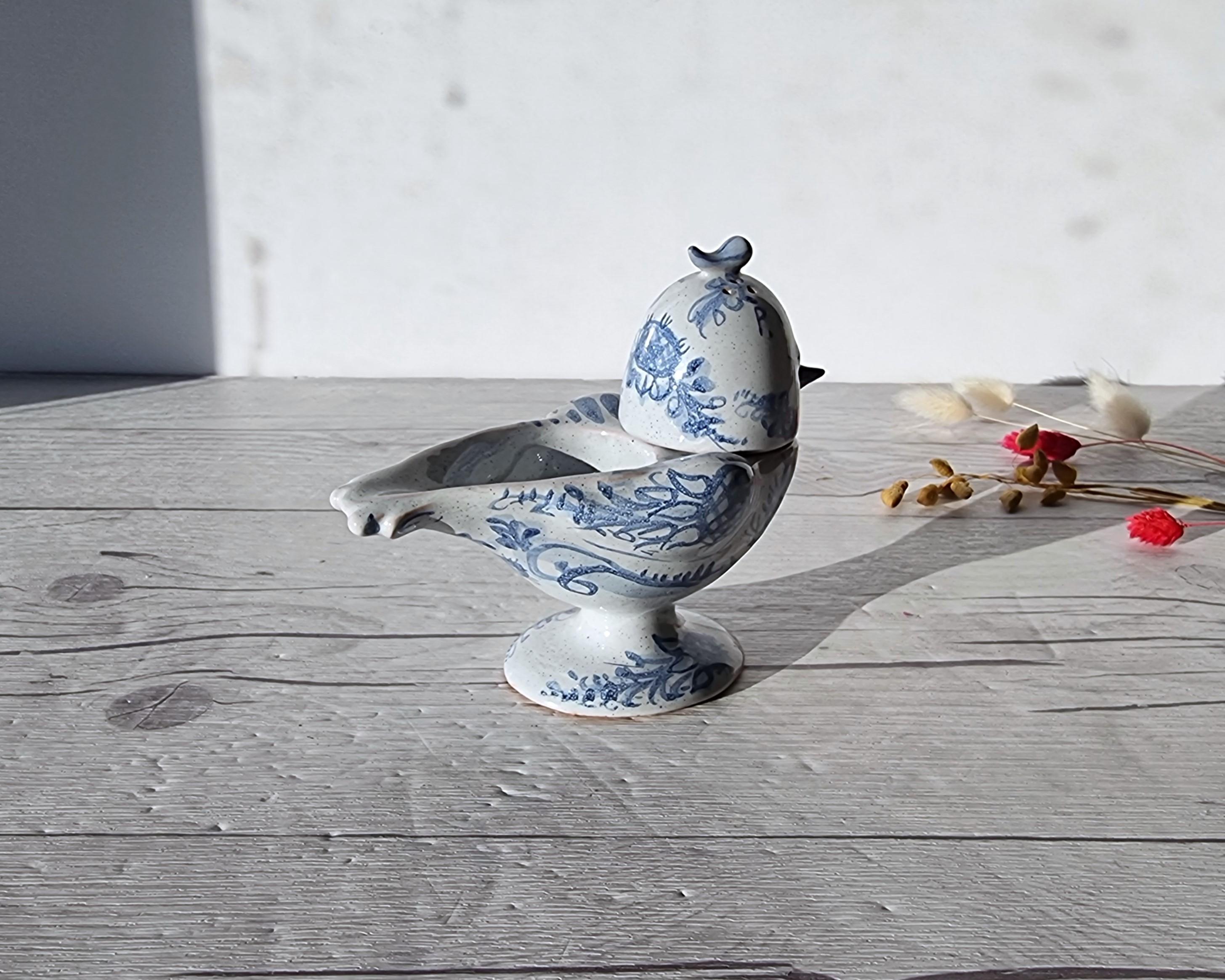 Bjorn Wiinblad, 1956 Blue and White Songbird Condiment Cruet, Signed, V. Early For Sale 2