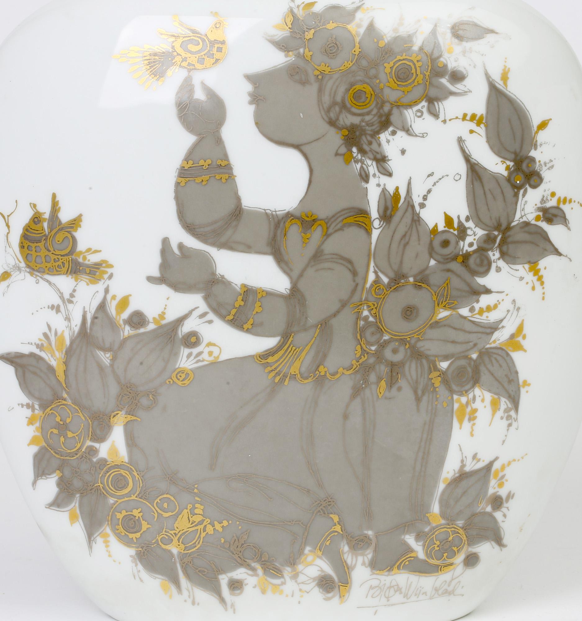 Bjorn Wiinblad for Rosenthal Midcentury Porcelain Empress Samuramat Vase 5