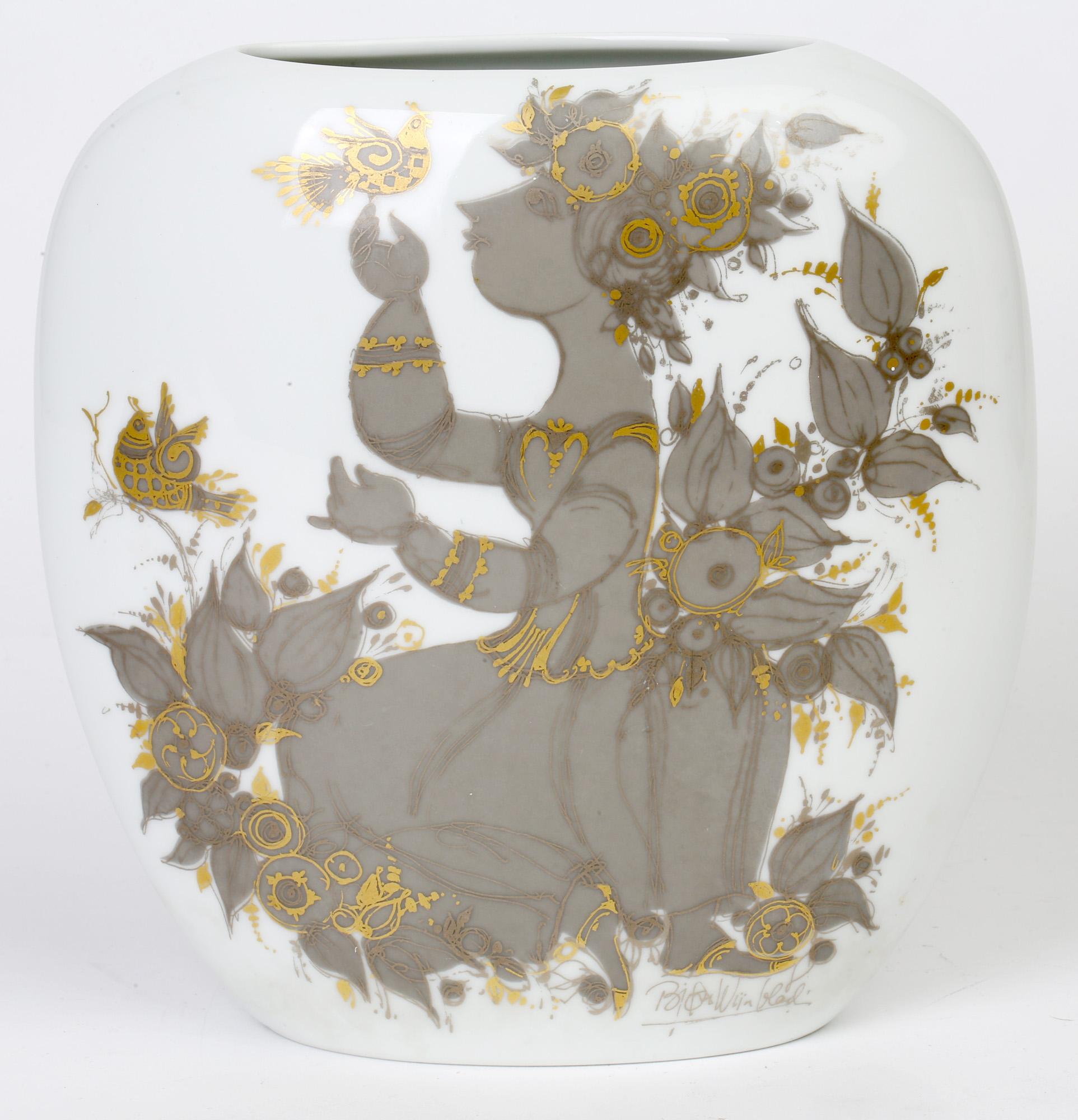 Bjorn Wiinblad for Rosenthal Midcentury Porcelain Empress Samuramat Vase In Good Condition In Bishop's Stortford, Hertfordshire